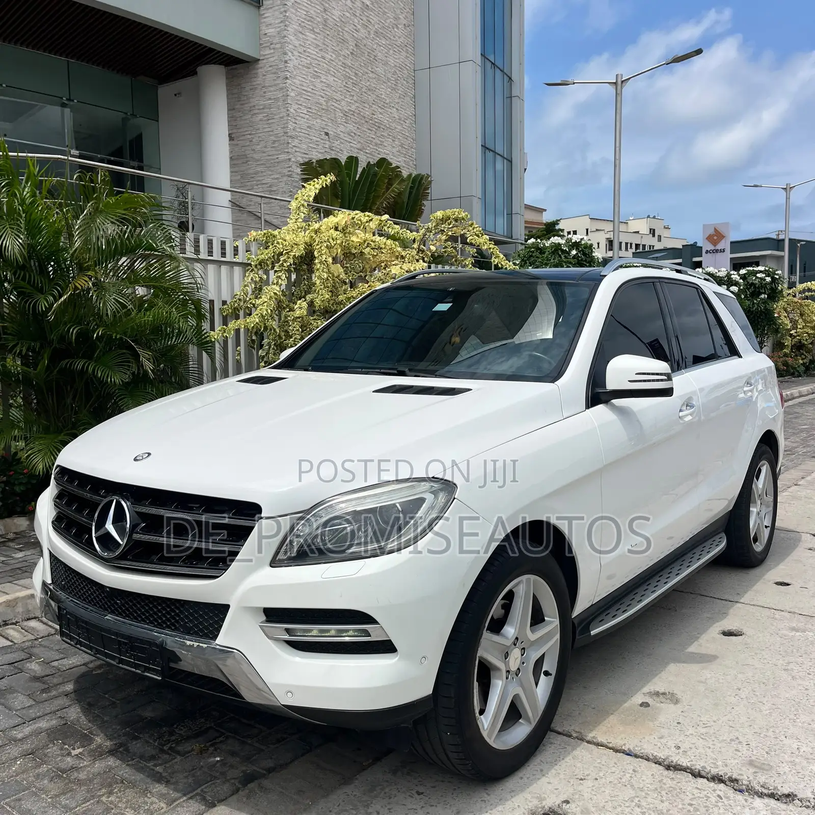Mercedes-Benz M Class ML350 4MATIC 4dr SUV AWD (3.5L 6cyl 7A) 2014