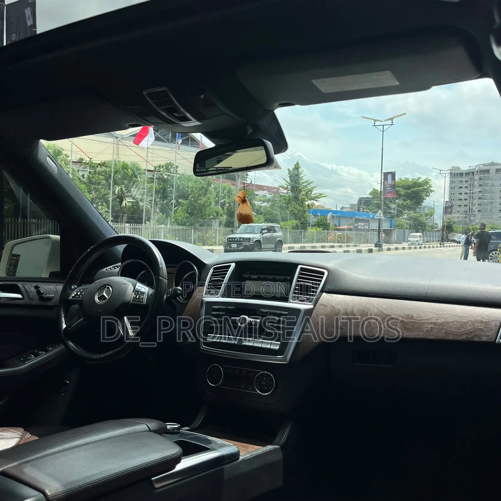 Mercedes-Benz M Class ML350 4MATIC 4dr SUV AWD (3.5L 6cyl 7A) 2014
