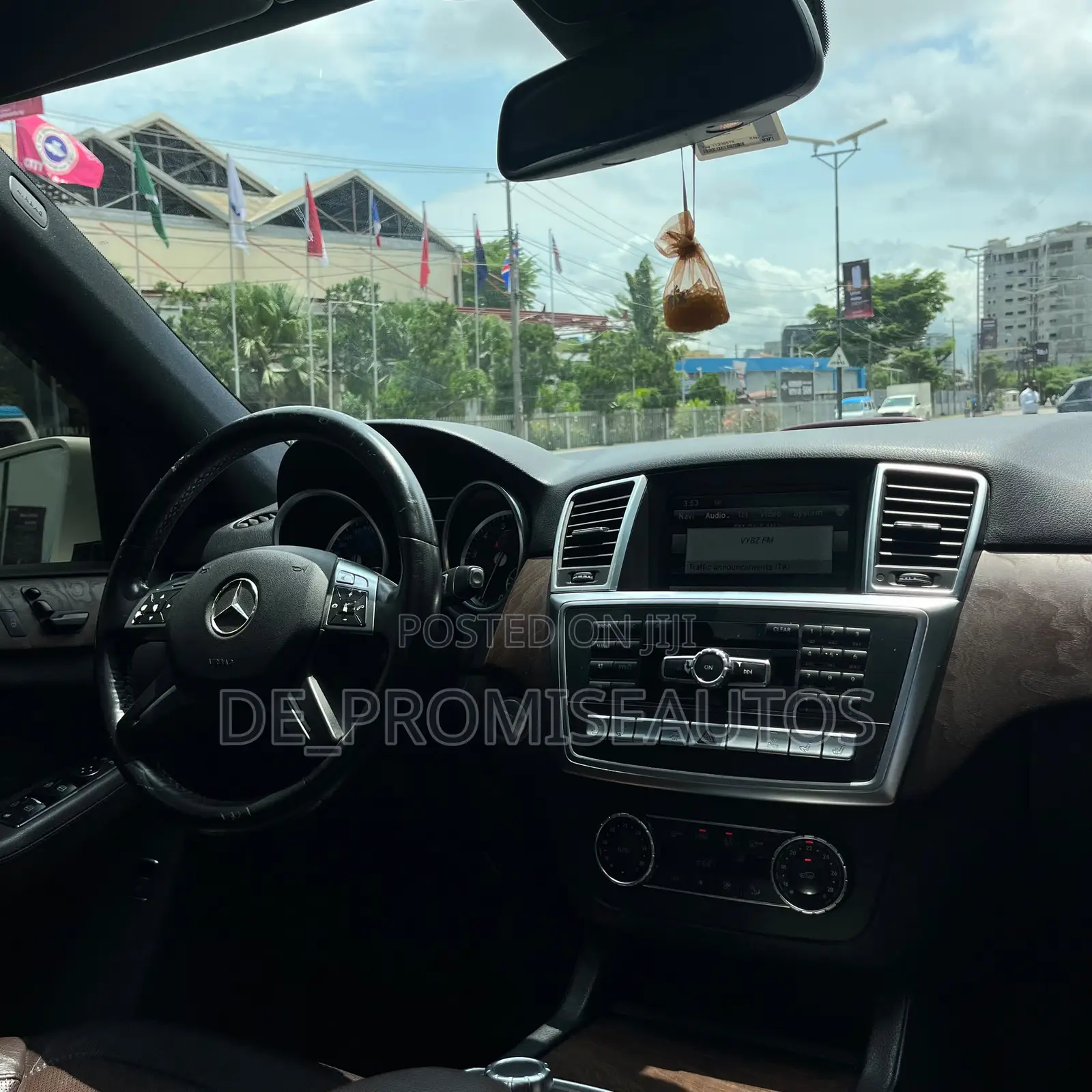 Mercedes-Benz M Class ML350 4MATIC 4dr SUV AWD (3.5L 6cyl 7A) 2014