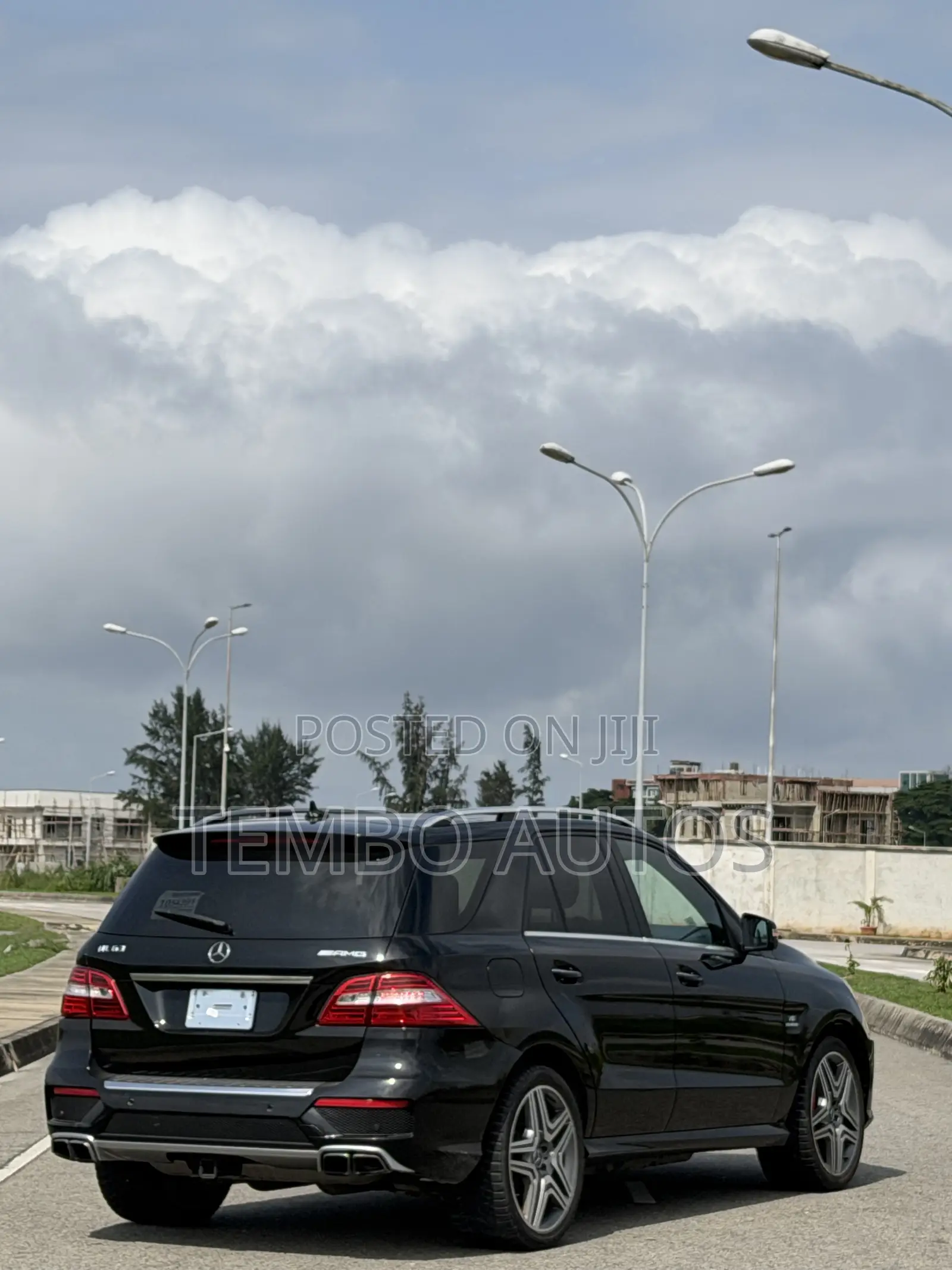 Mercedes-Benz M Class ML63 AMG 4dr SUV AWD (5.5L 8cyl Turbo 7A) 2014