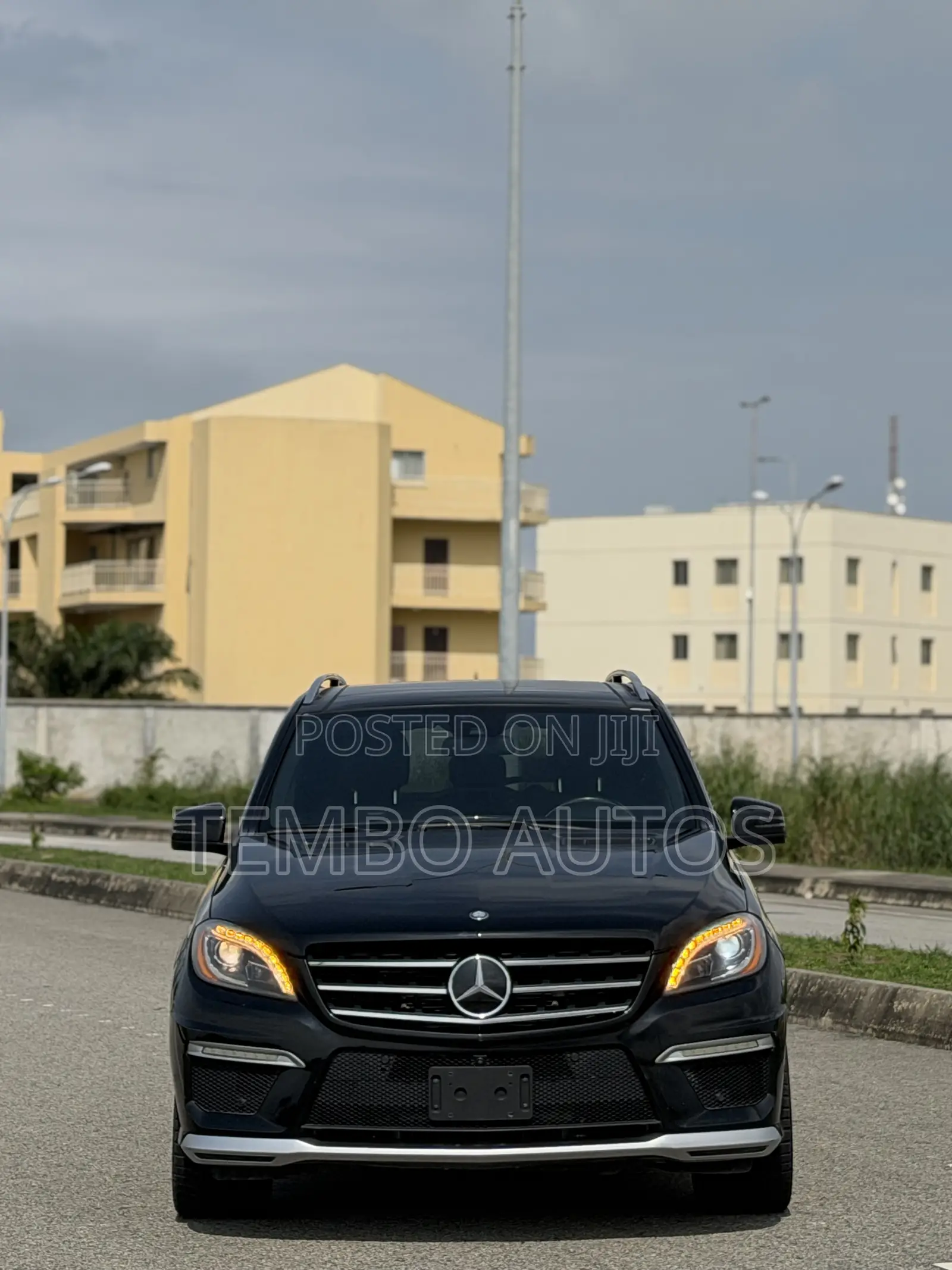 Mercedes-Benz M Class ML63 AMG 4dr SUV AWD (5.5L 8cyl Turbo 7A) 2014