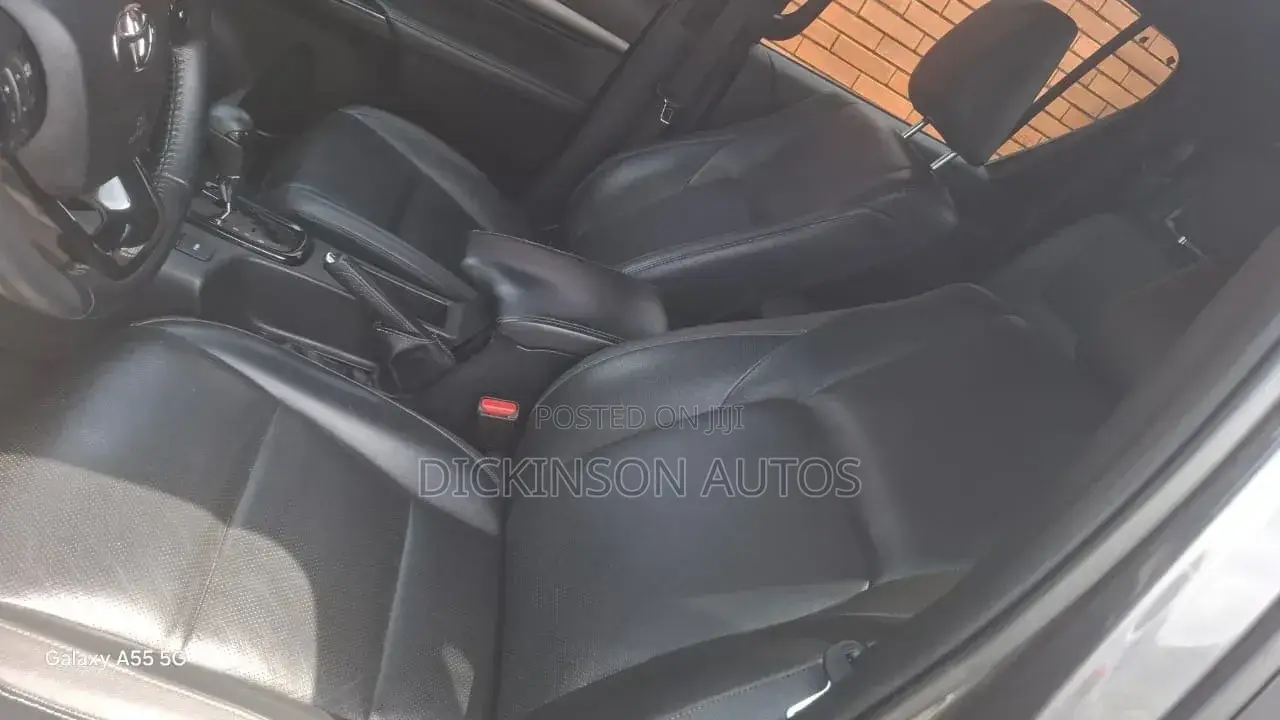 Toyota Hilux 2024 Black