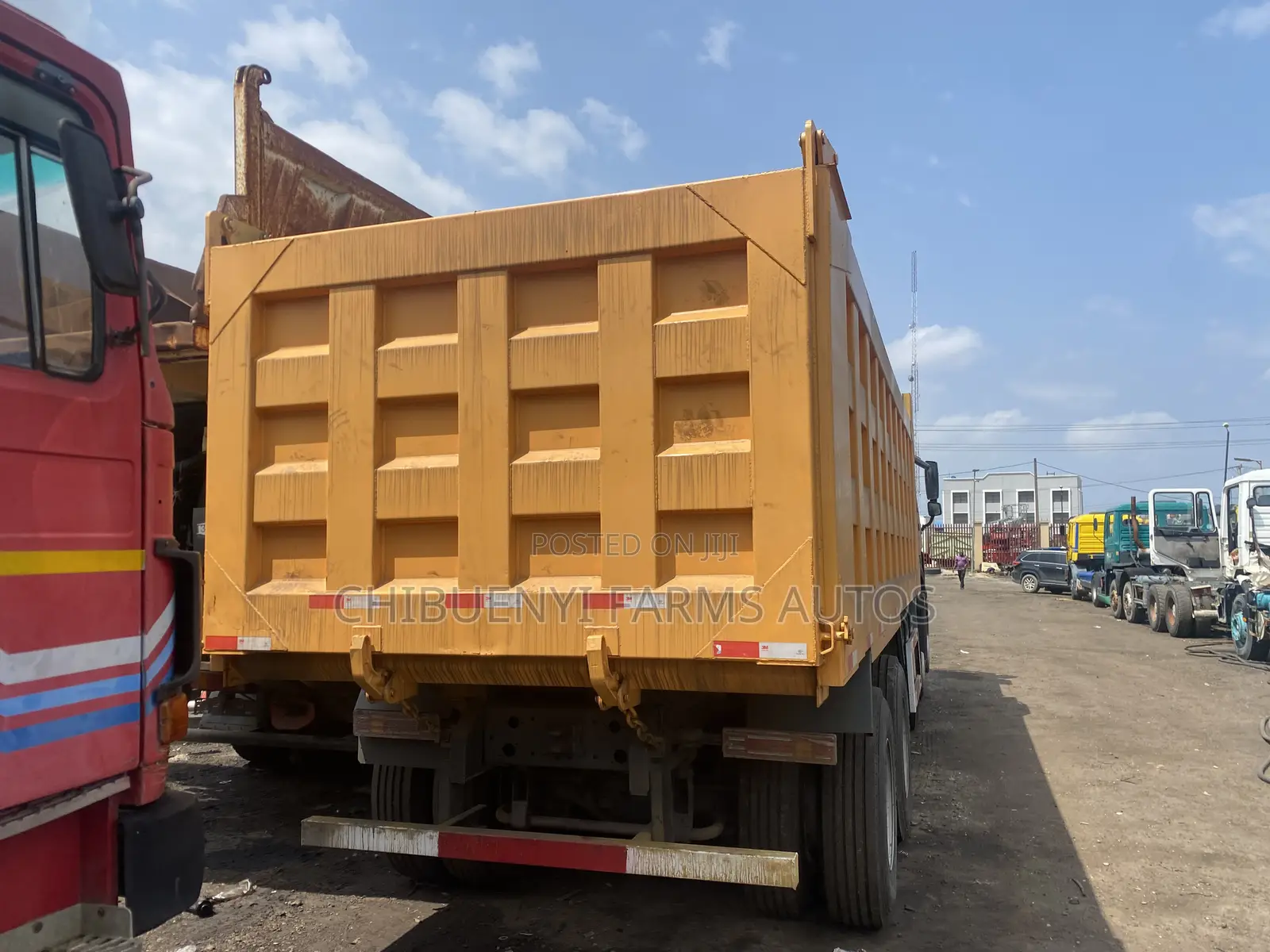 HOWO 371Hp Tipper 12tyres