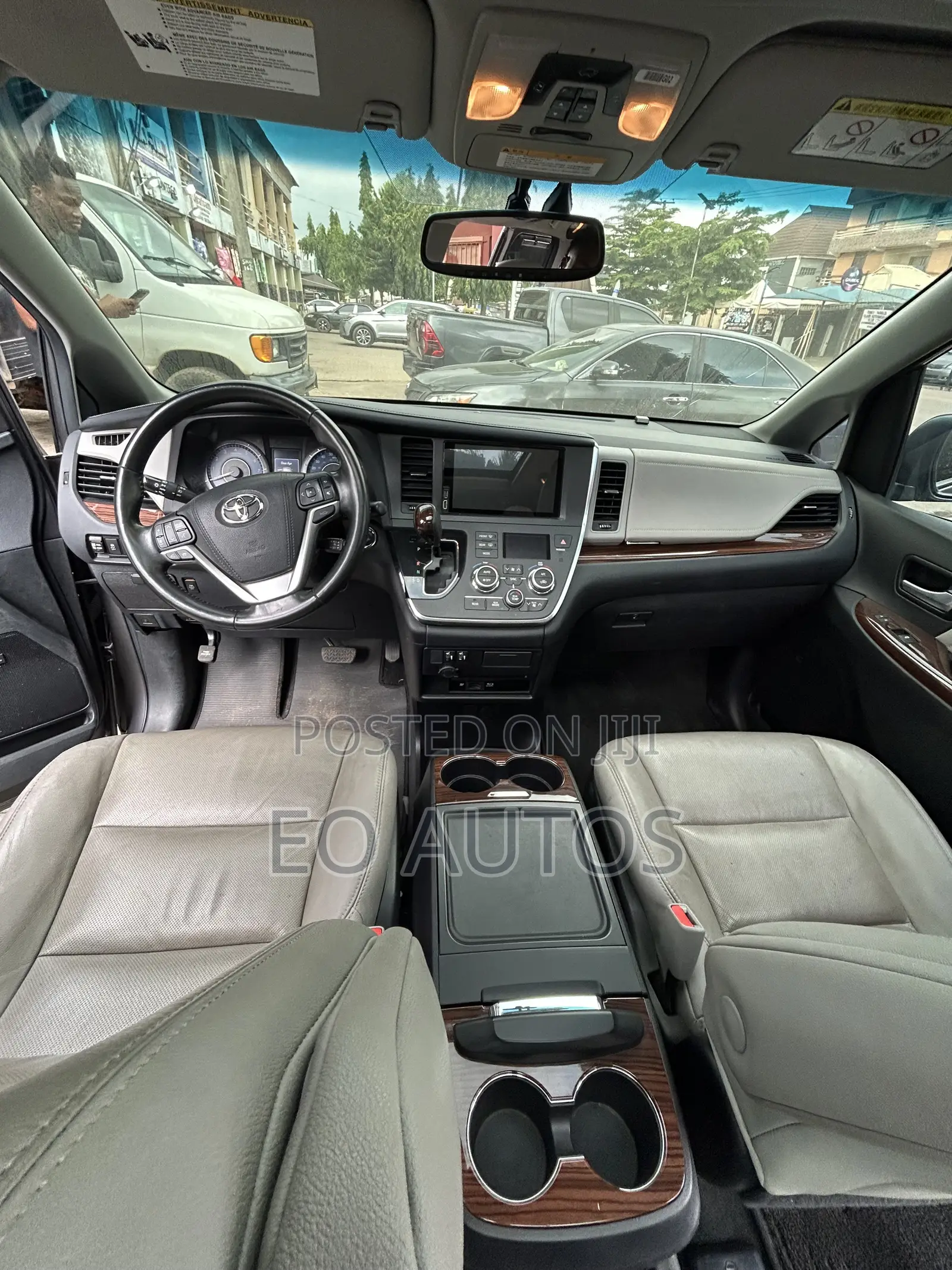 Toyota Sienna Limited Premium 7 Passenger (3.5L 6cyl 8A) 2017 Gray
