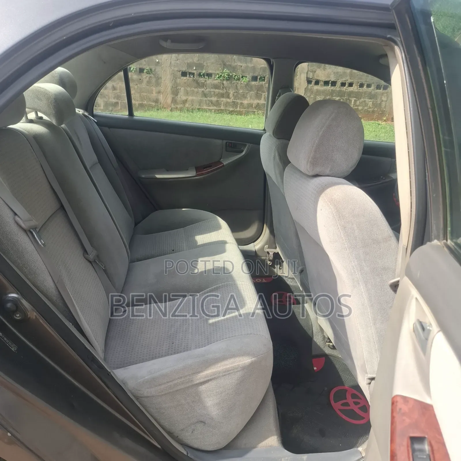 Toyota Corolla 2005 Gray