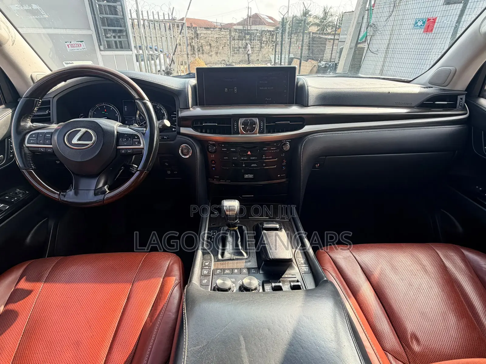 Lexus LX 570 (5 seats) AWD 2017 Black