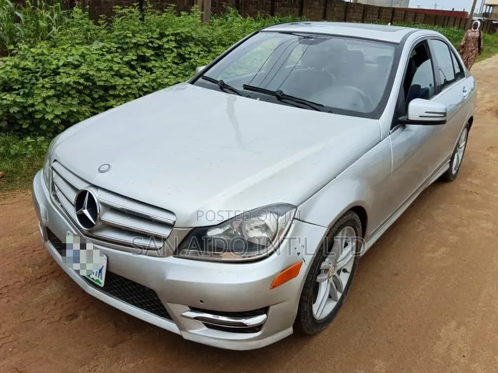 Mercedes-Benz C300 Luxury 4Matic Sedan AWD (3.0L 6cyl 7A) 2010 Silver