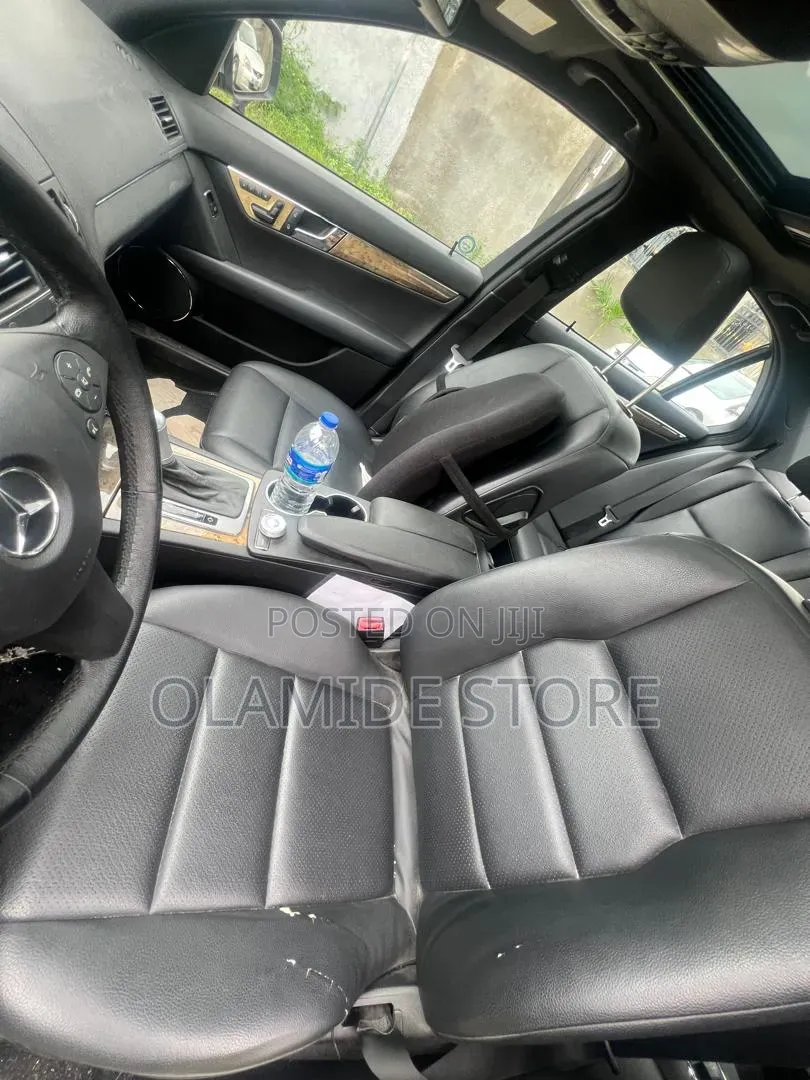 Mercedes-Benz C300 2009 Gray