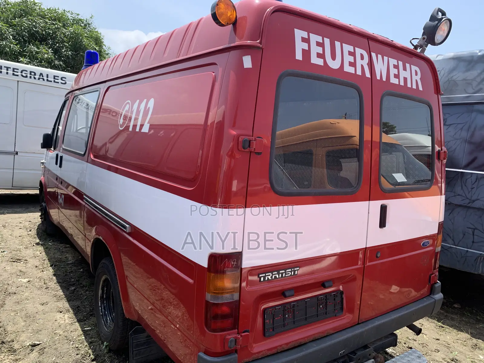 Ford F650 2002 Red