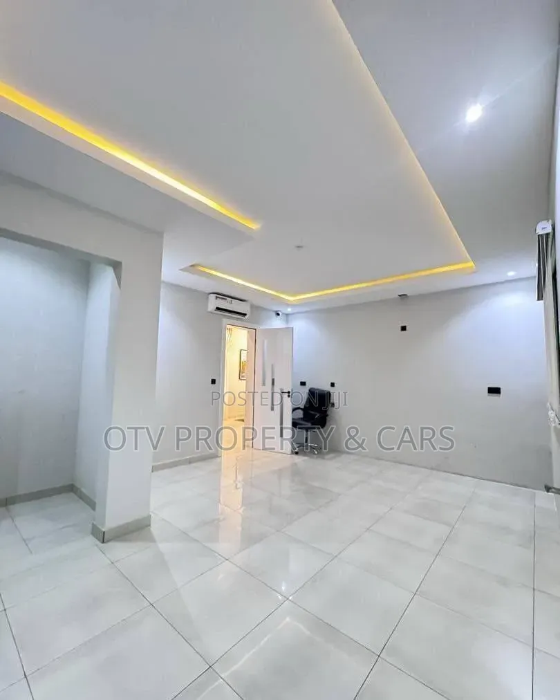 4bdrm Duplex in Lekki Phase 1 for sale