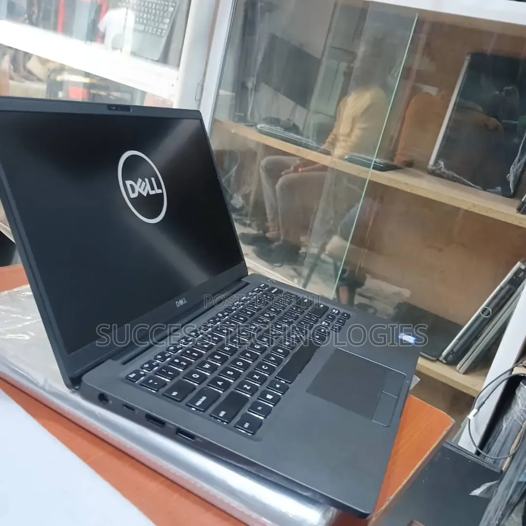 Laptop Dell Latitude 7400 8GB Intel Core i7 SSD 256GB