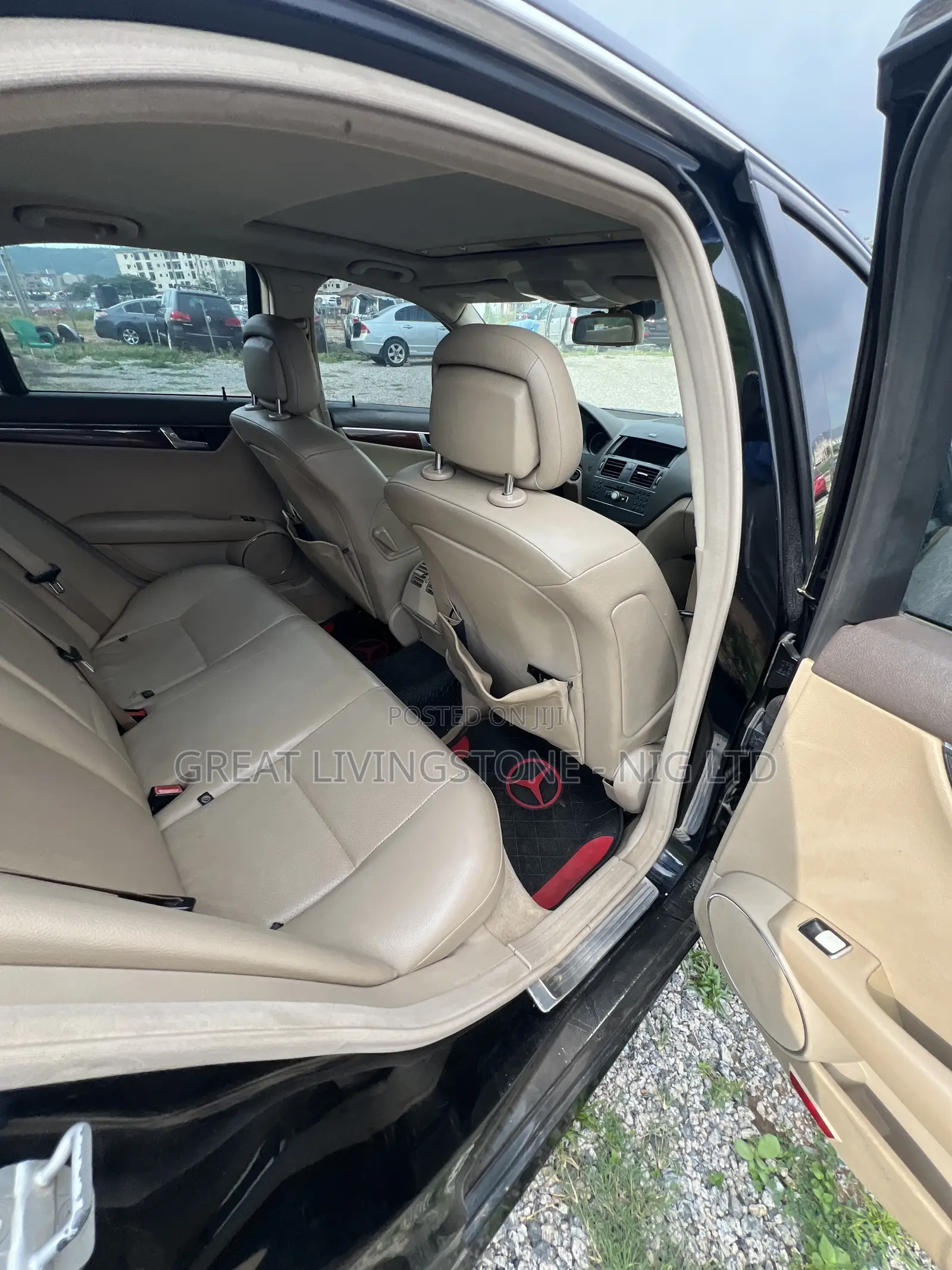 Mercedes-Benz C300 Sport 4Matic Sedan AWD (3.0L 6cyl 7A) 2011 Black