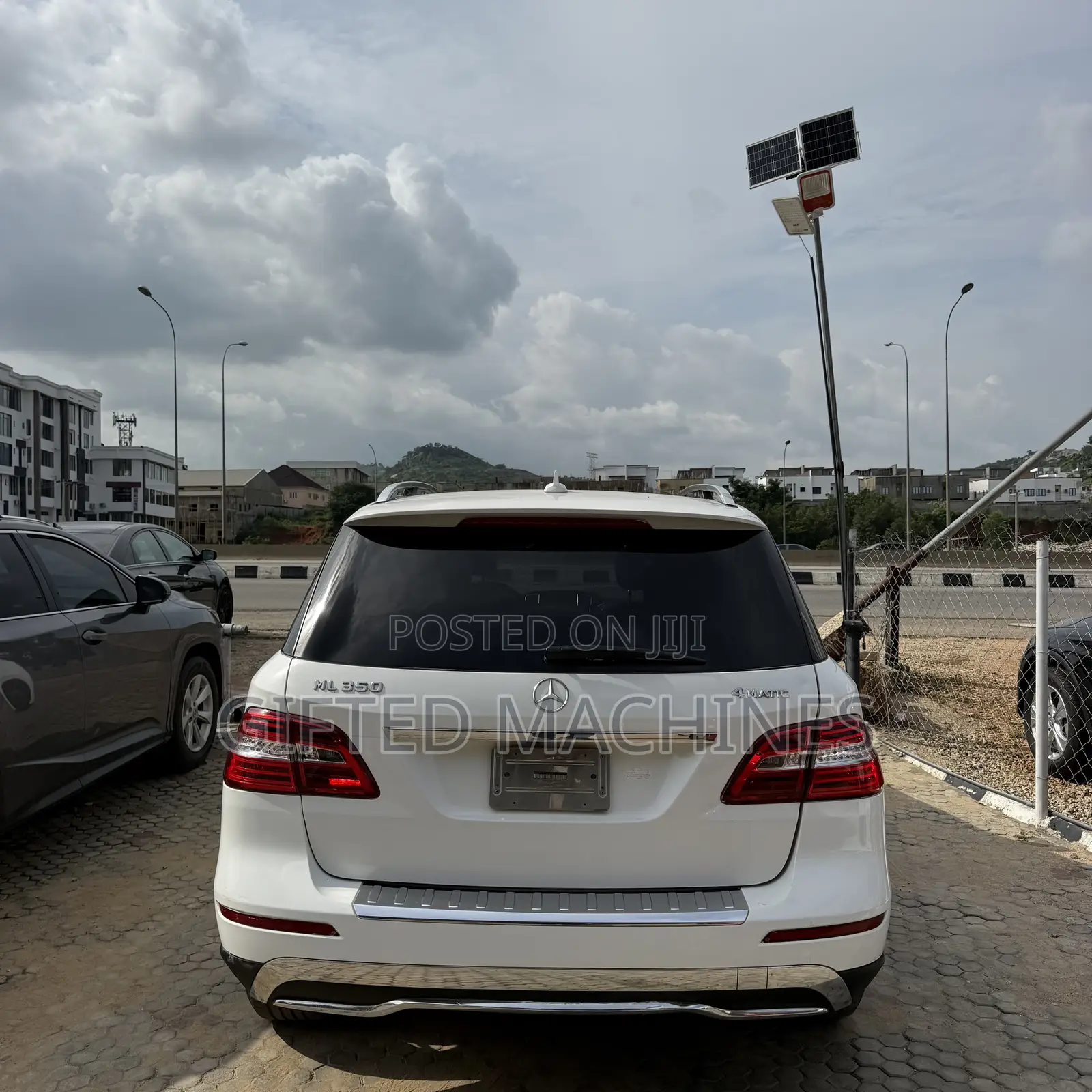 Mercedes-Benz M Class ML350 4MATIC 4dr SUV AWD (3.5L 6cyl 7A) 2014
