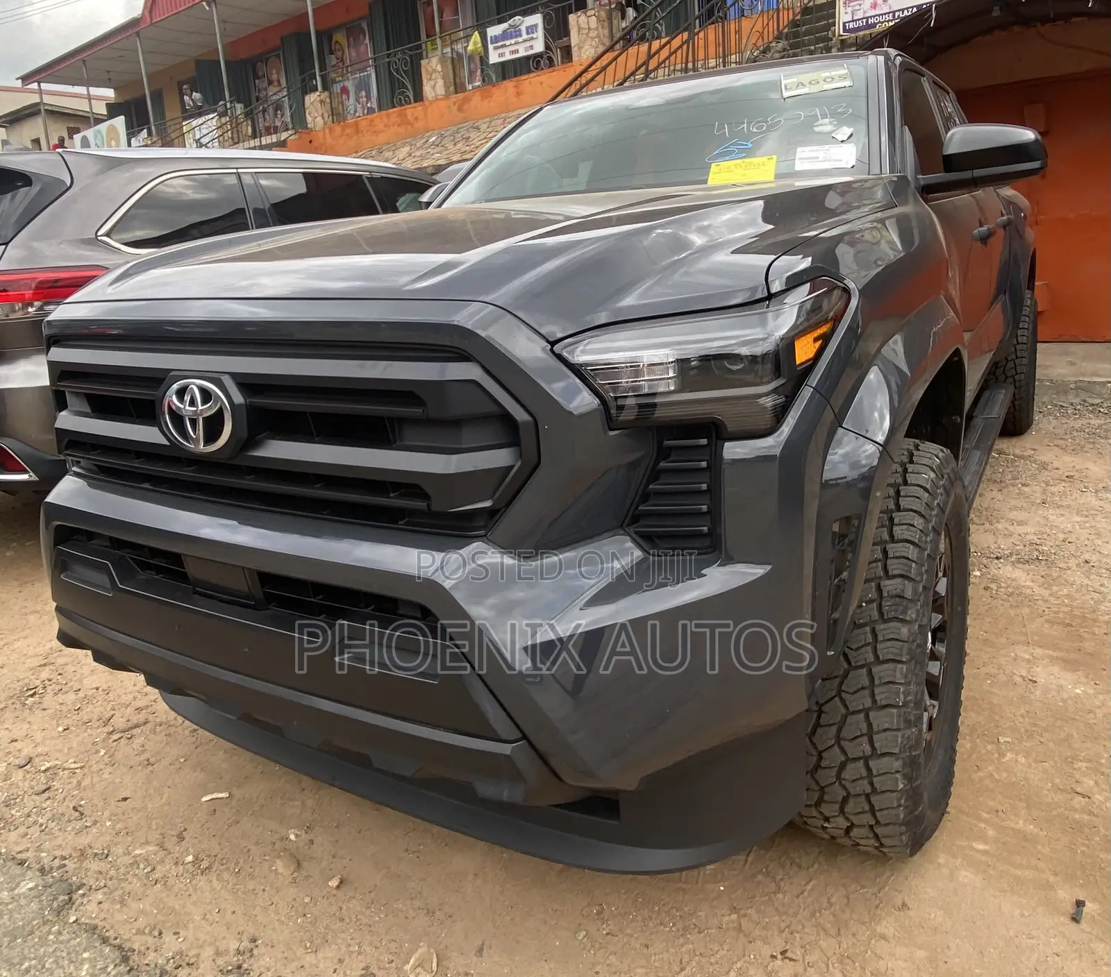 Toyota Tacoma SR Double Cab 4WD 5.0 ft. SB (Automatic) 2025 Gray