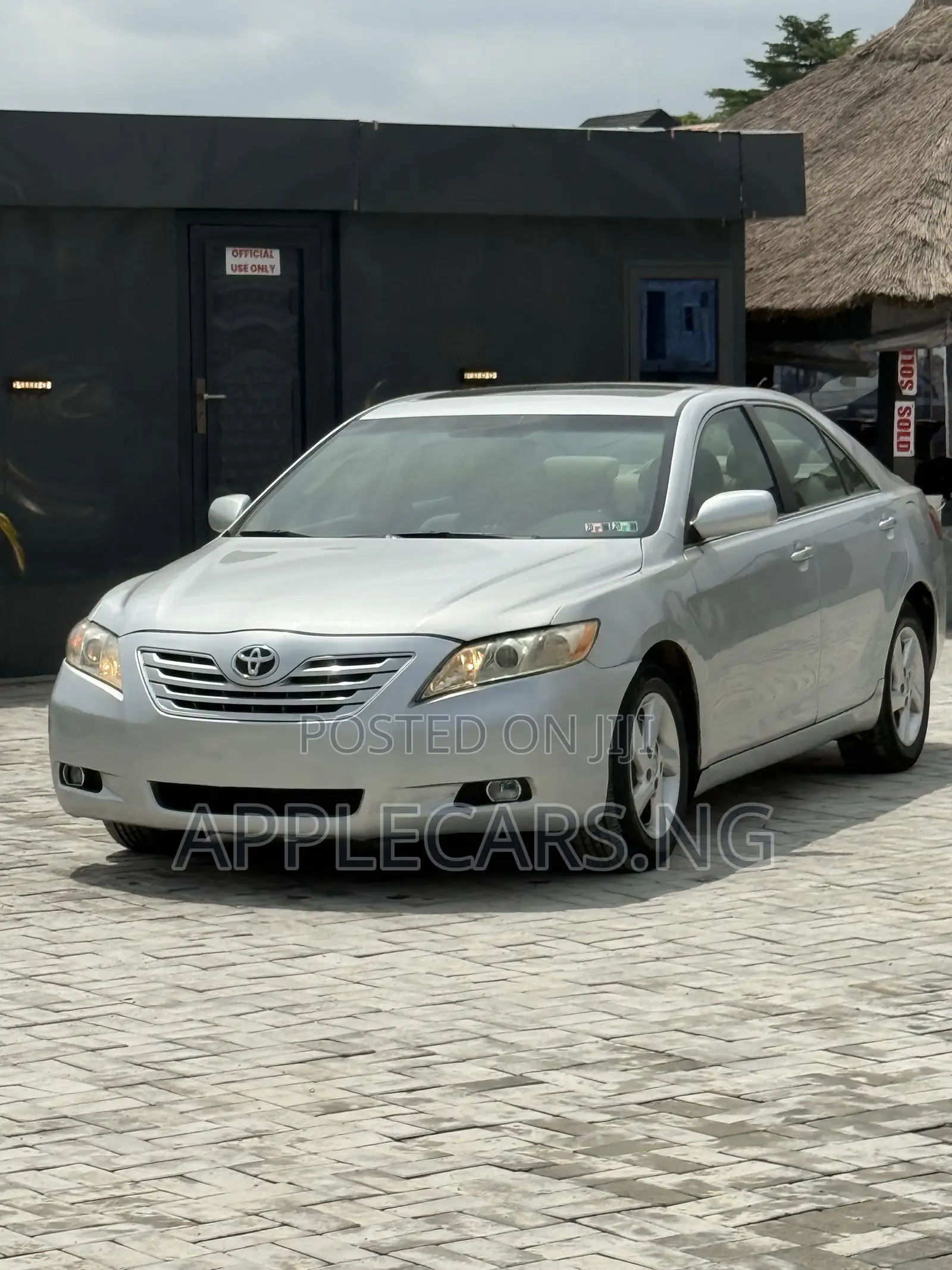 Toyota Camry Base 4dr Sedan (2.4L 4cyl 5M) 2009 Silver