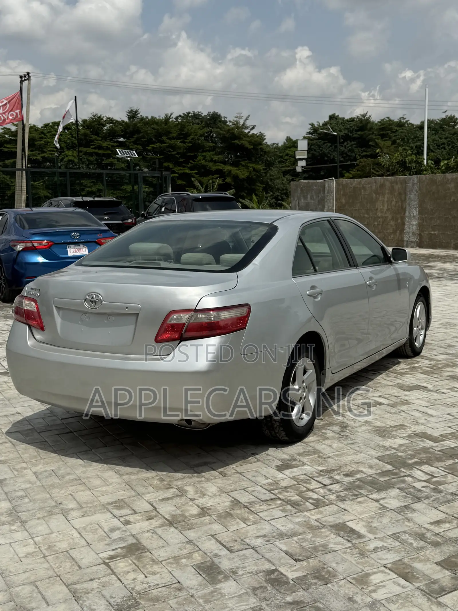 Toyota Camry Base 4dr Sedan (2.4L 4cyl 5M) 2009 Silver