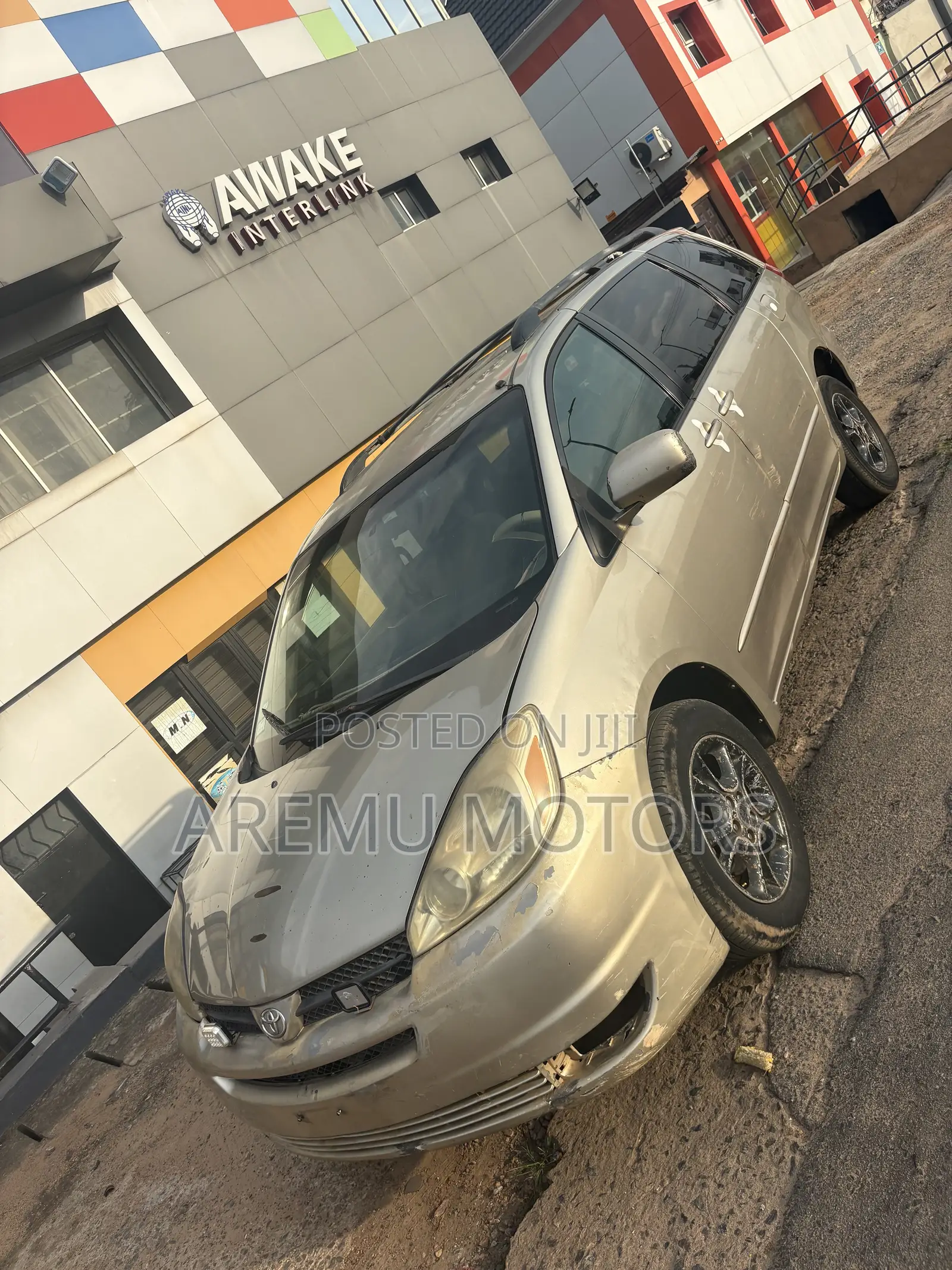 Toyota Sienna LE AWD 2005 Gold