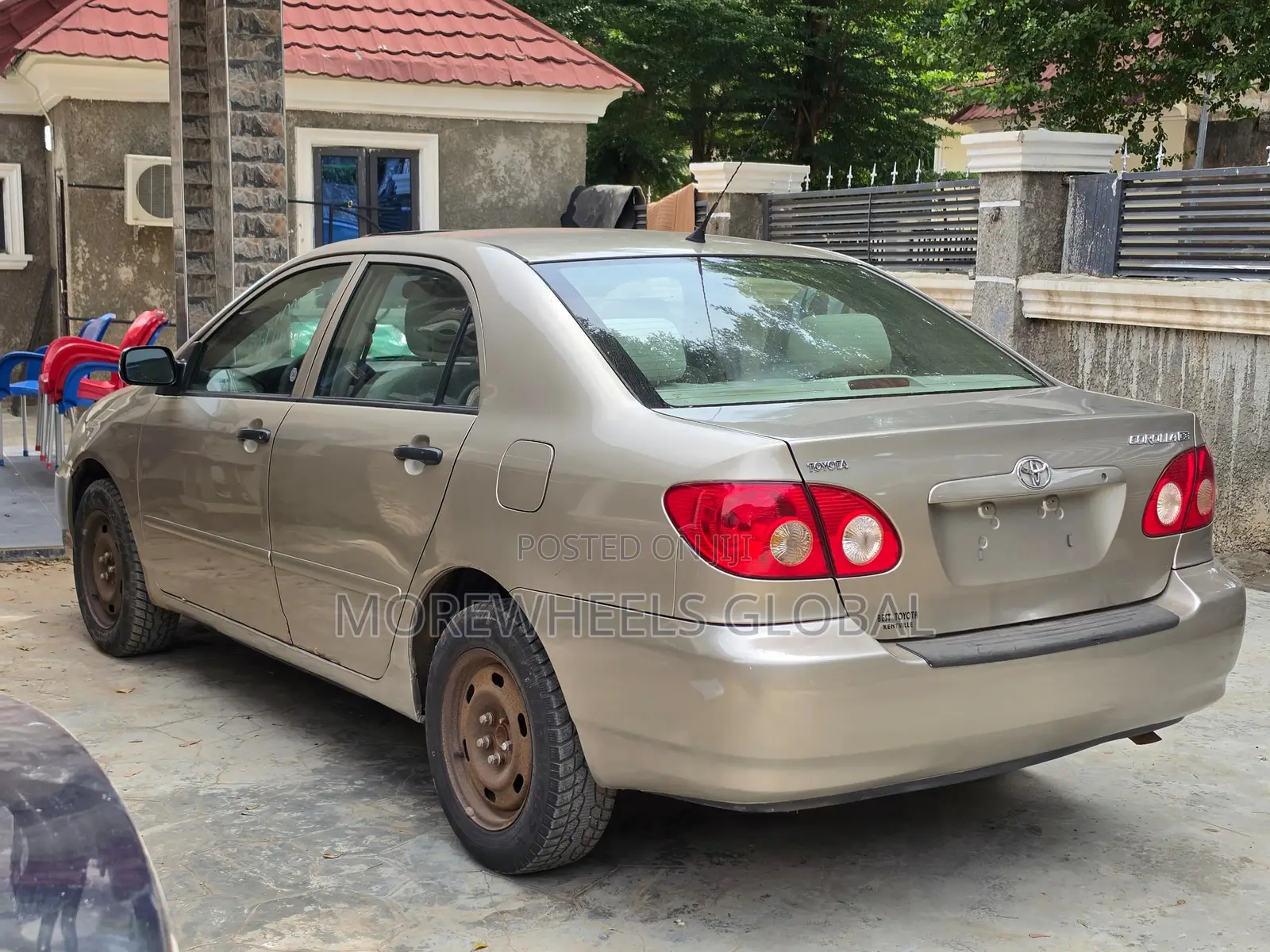 Toyota Corolla LE 2006 Gold