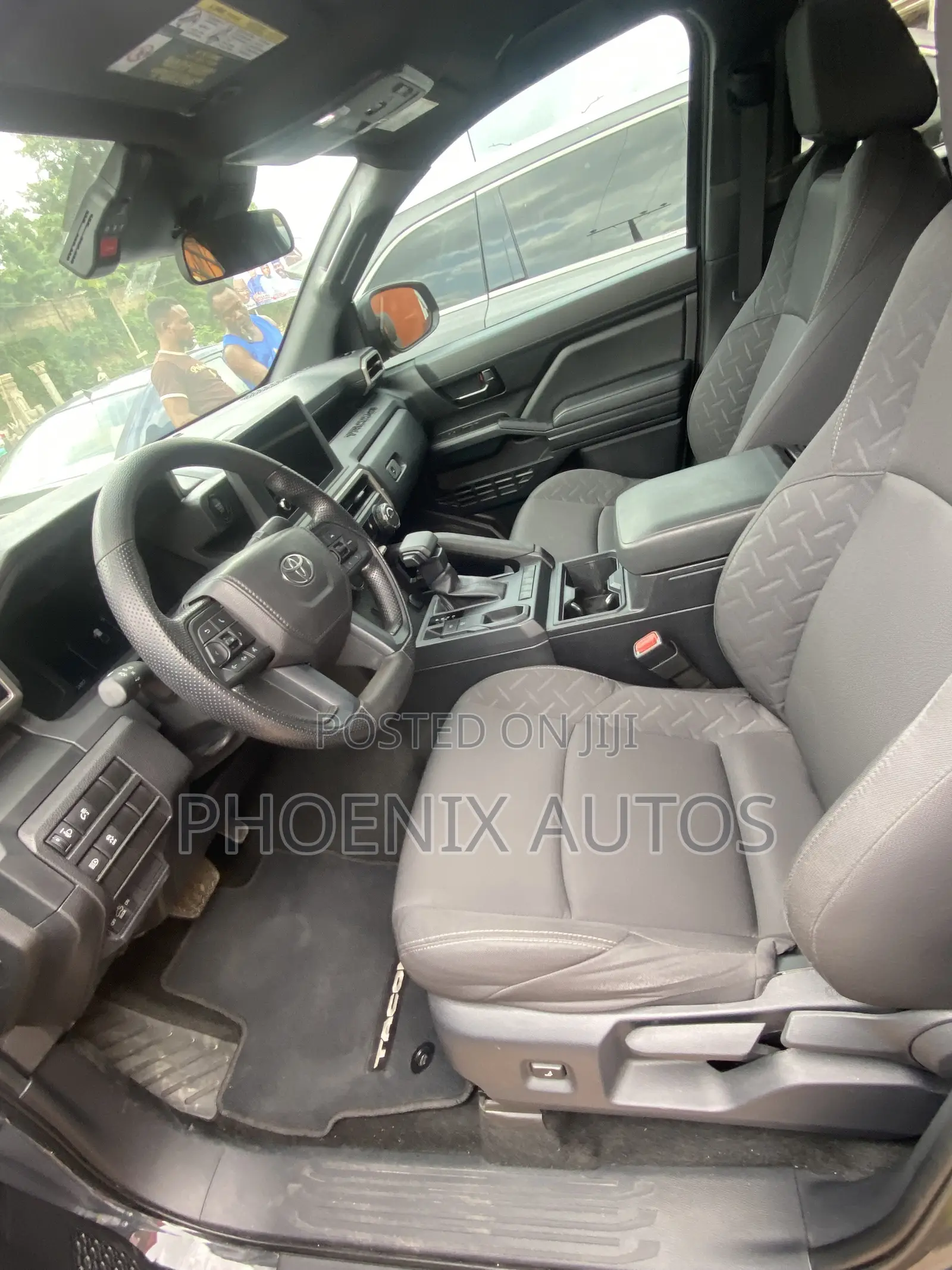 Toyota Tacoma SR Double Cab 4WD 5.0 ft. SB (Automatic) 2025 Gray