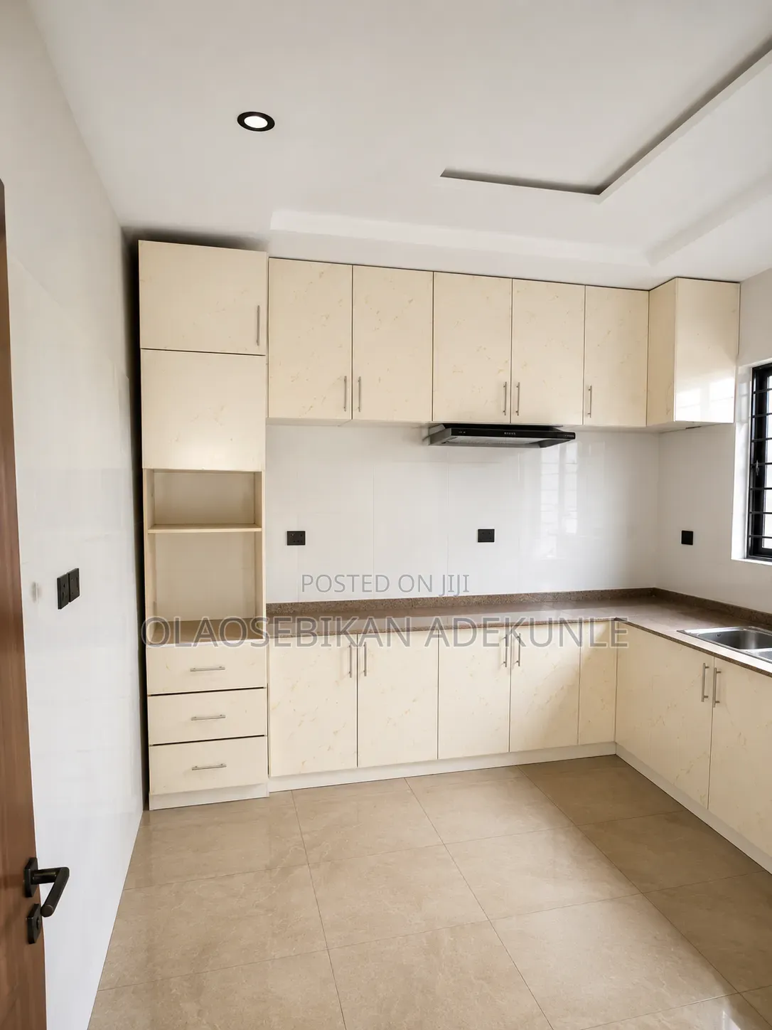 3bdrm Duplex in Harris Drive, Vgc for rent