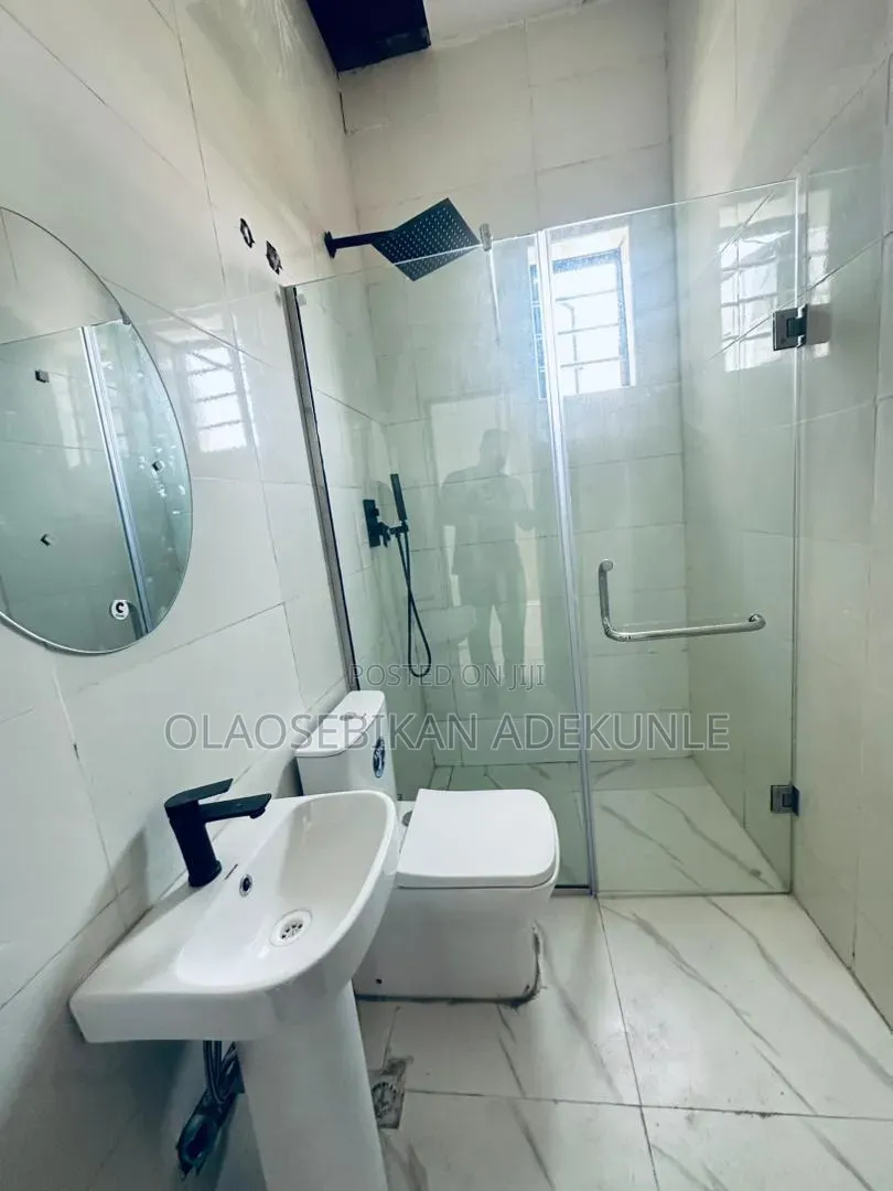 3bdrm Duplex in Harris Drive, Vgc for rent