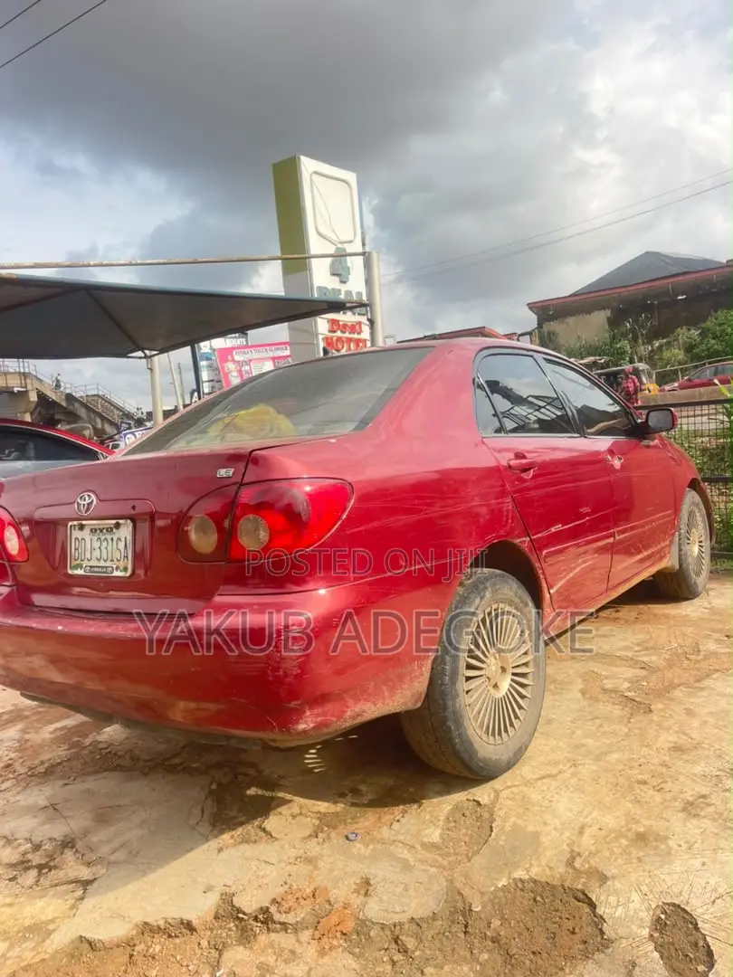 Toyota Corolla 2004 Red