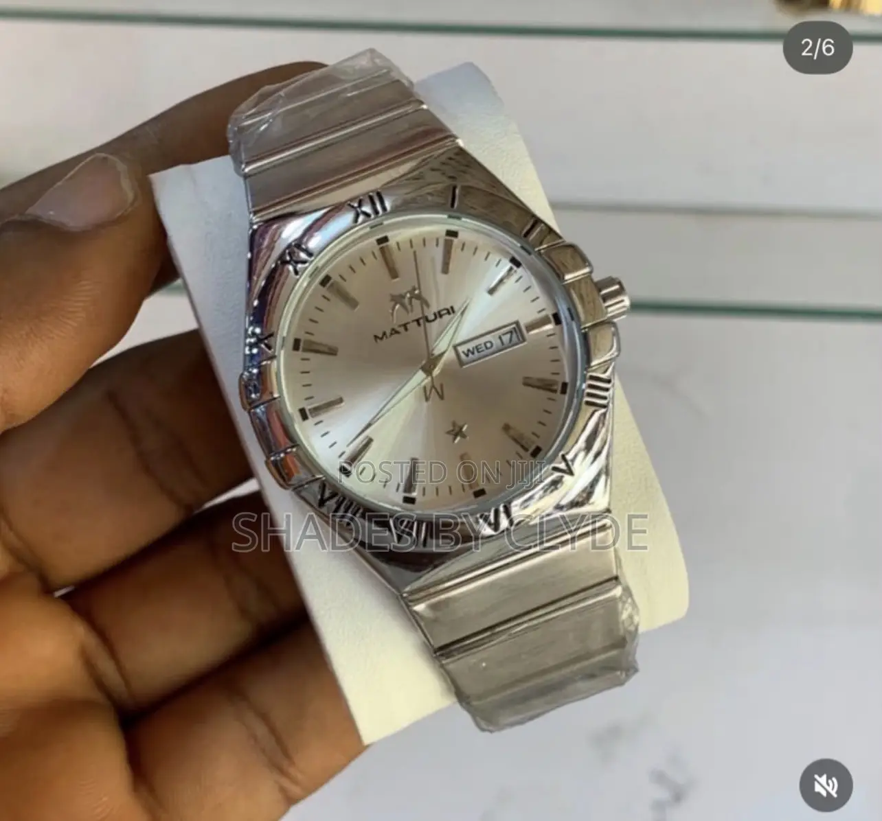Sophisticated MATTURI Men's Watch - Dial With Day/Date Feature