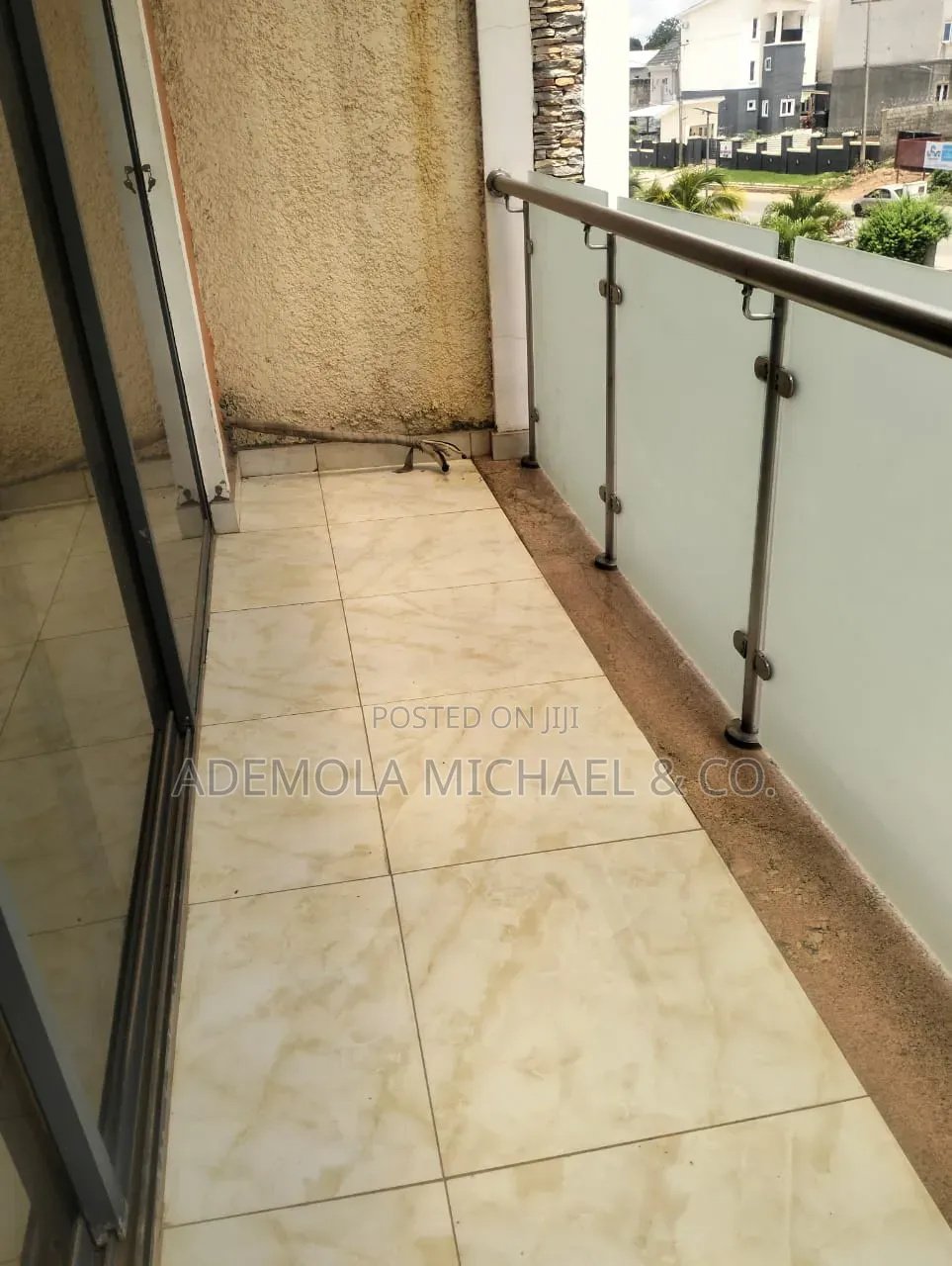 4bdrm Duplex in Asba & Dantata for sale