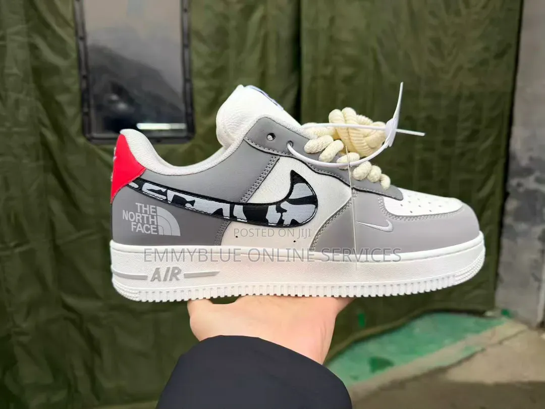 Very High Quality Nike Sneakers
