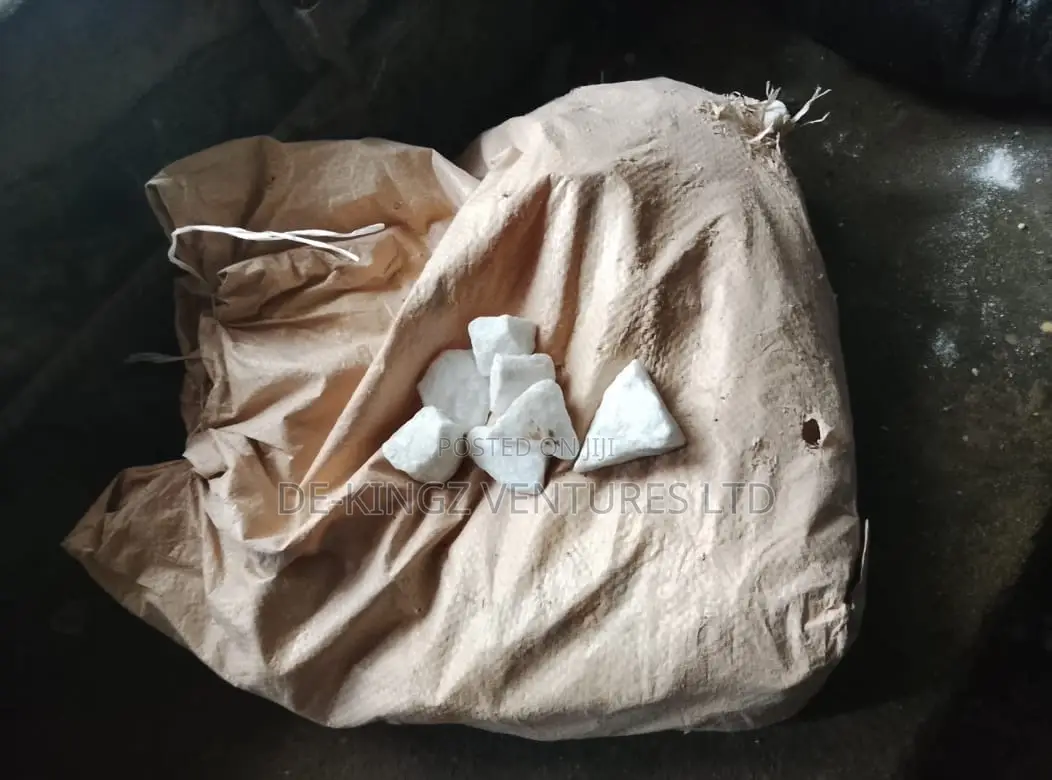 15 Kilos or Kg of White Chippings Stones for Decoration