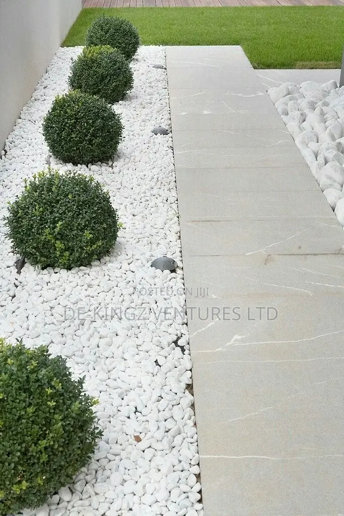 15 Kilos or Kg of White Chippings Stones for Decoration
