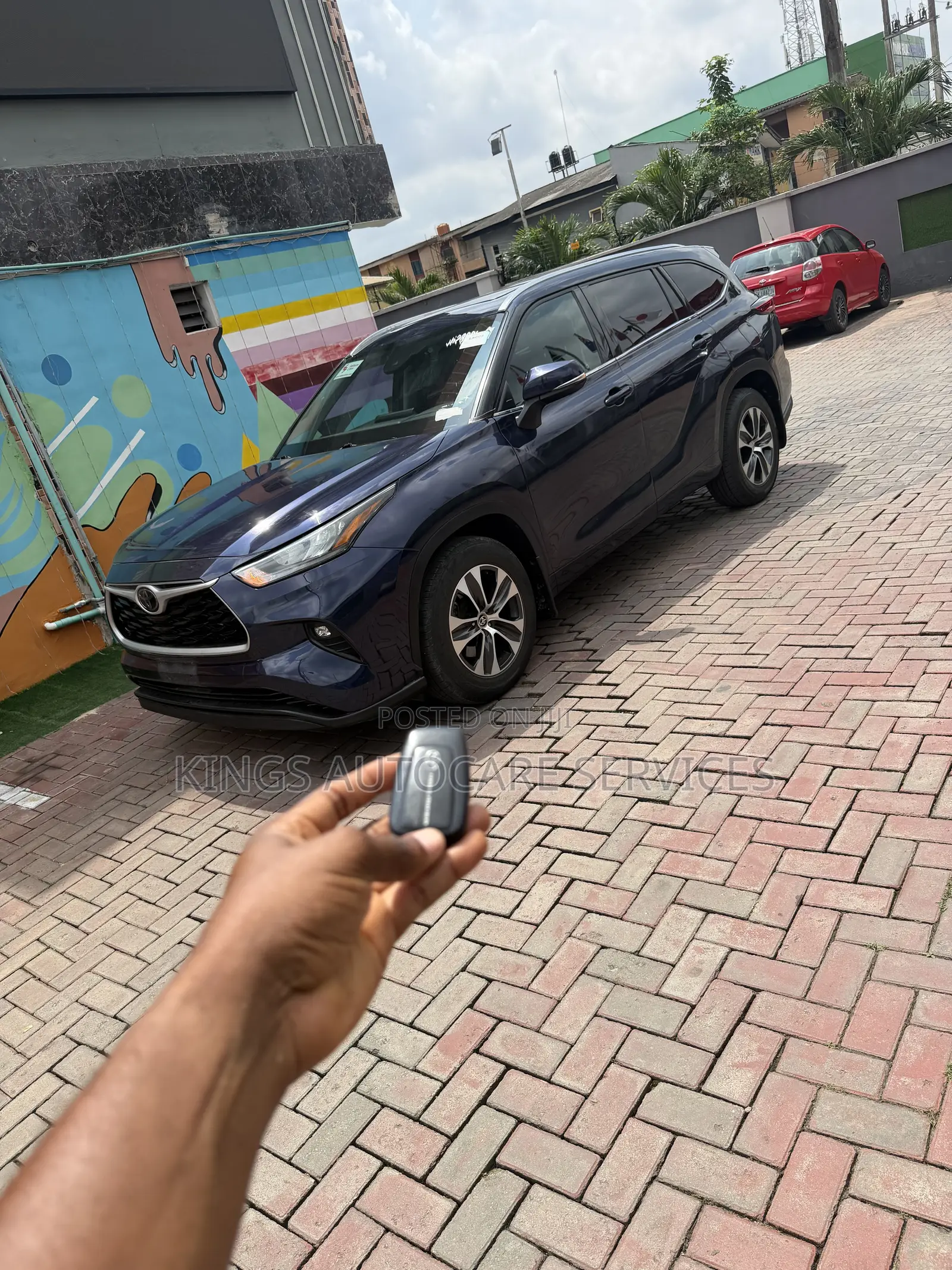 Toyota Highlander XLE AWD 2020 Blue