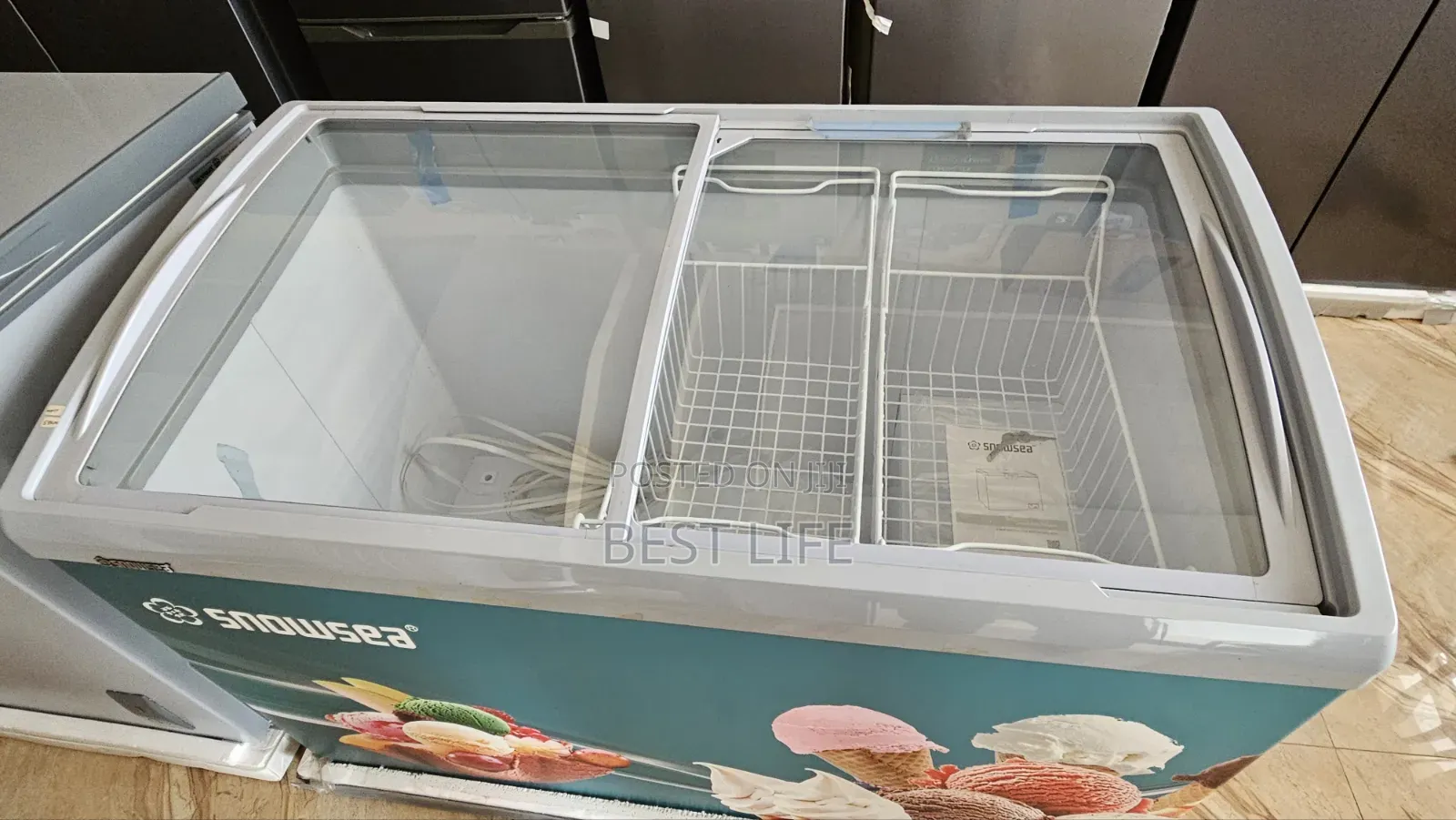 Snowsea 480L Chest Showcase Deep Freezer