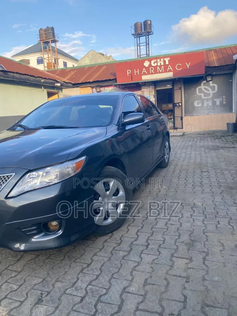 Toyota Camry SE 4dr Sedan (2.5L 4cyl 6A) 2011 Black
