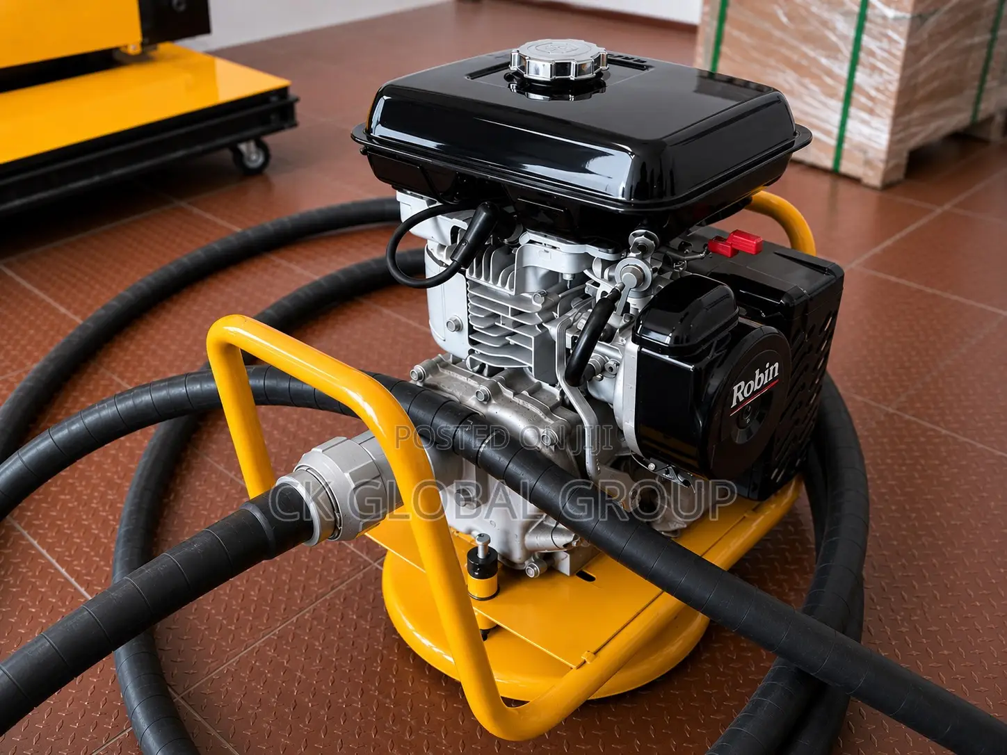 Robin Gasoline Concrete Vibrator | Heavy-Duty Concrete Poker Machine