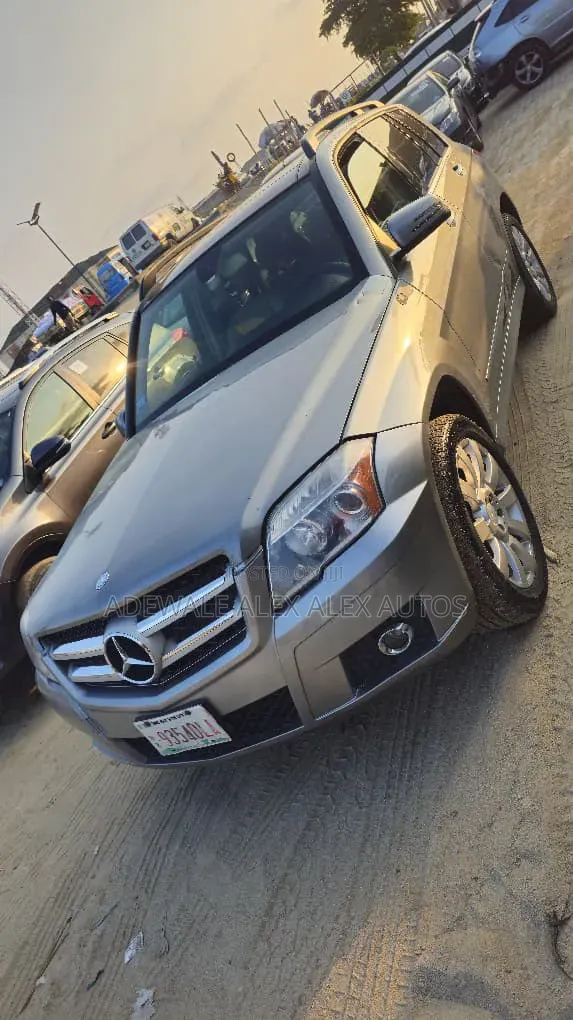 Mercedes-Benz GLK-Class 2011 Gray