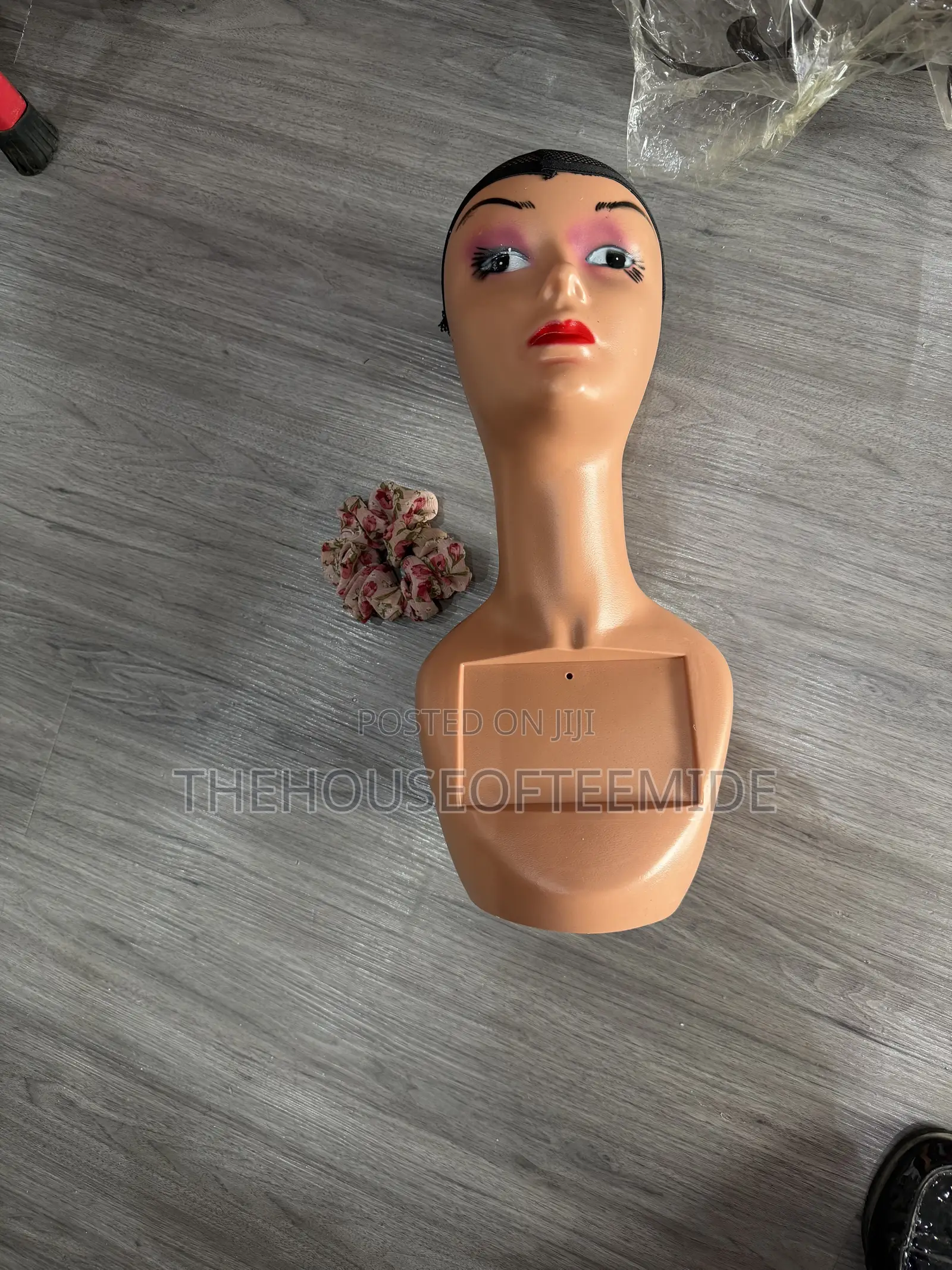 Long Neck Mannequin