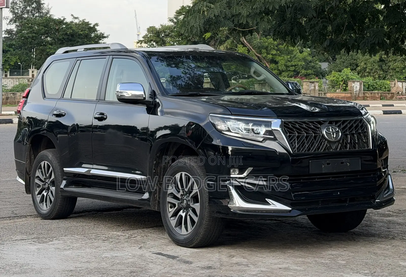 Toyota Land Cruiser Prado 2023 Black