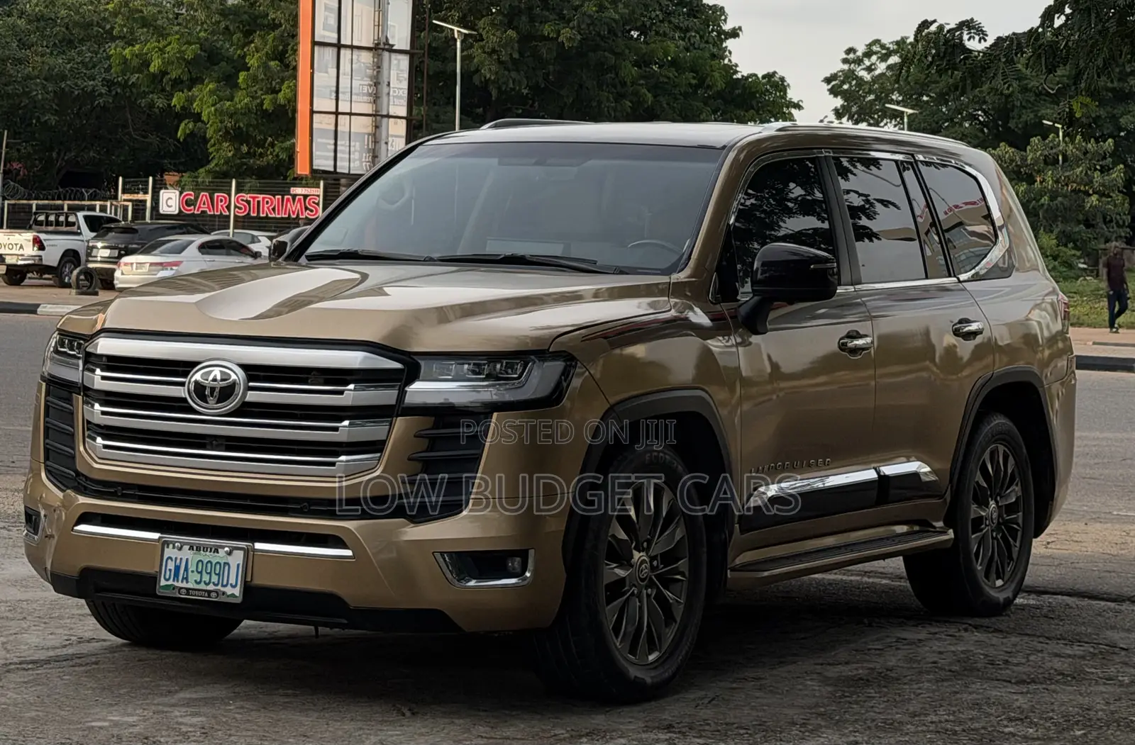 Toyota Land Cruiser 5.7 V8 VXR 2020 Gold