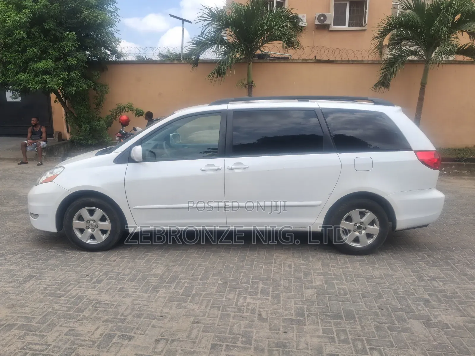 Toyota Sienna 2007 White