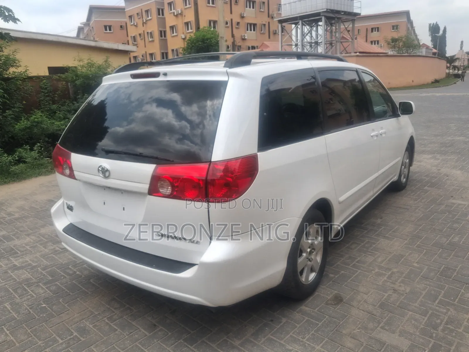 Toyota Sienna 2007 White