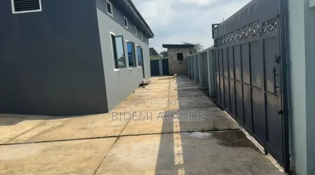 Prime Mixed-Use Commercial Property for Sale in Mowe