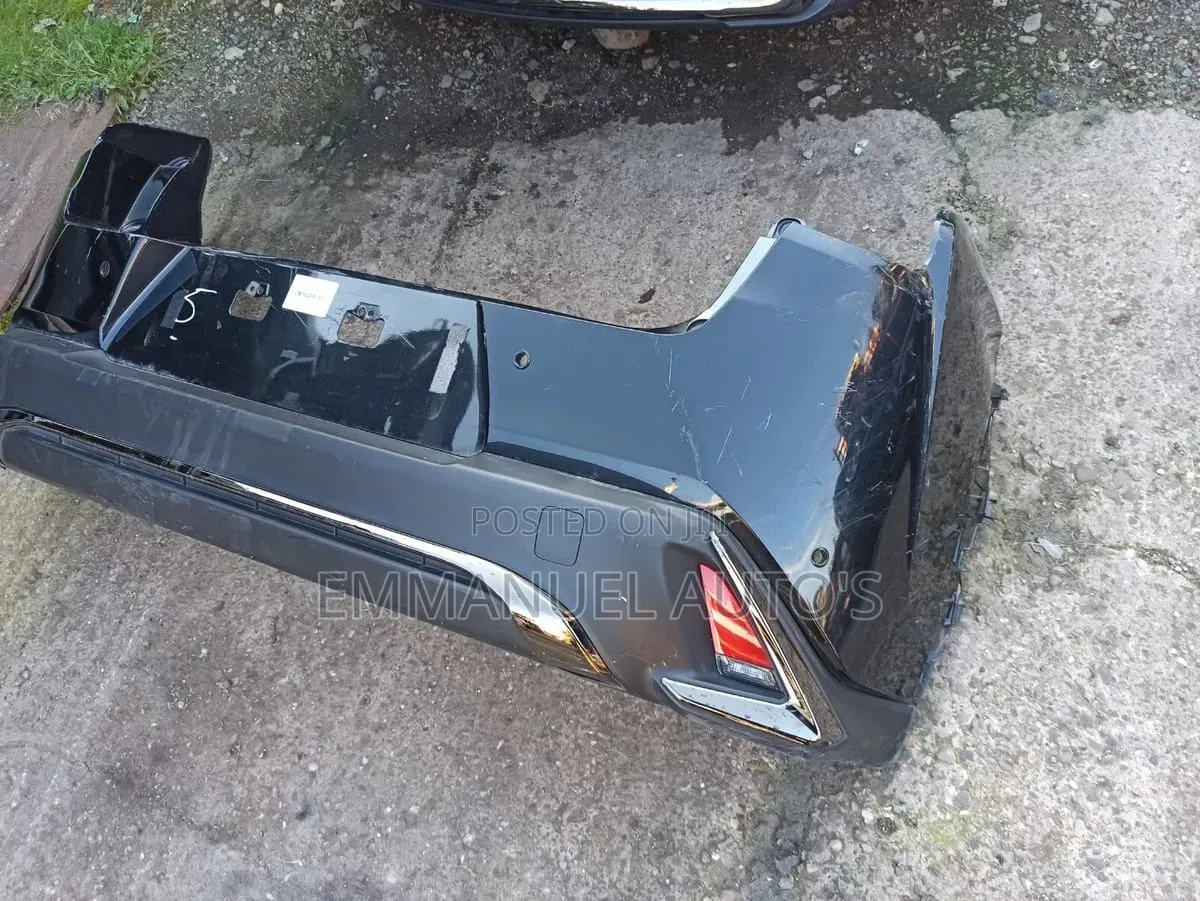 Lexus Ux 350H 2020 Back Bumper