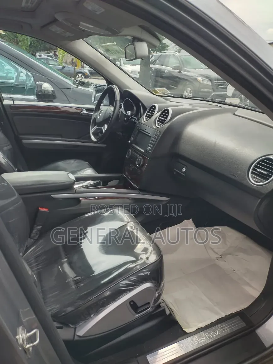 Mercedes-Benz M Class 2011 Gray