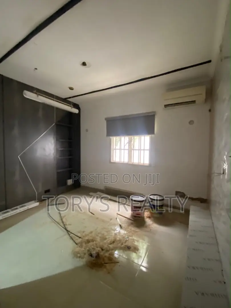 3bdrm Duplex in Lekki Phase 1 for rent