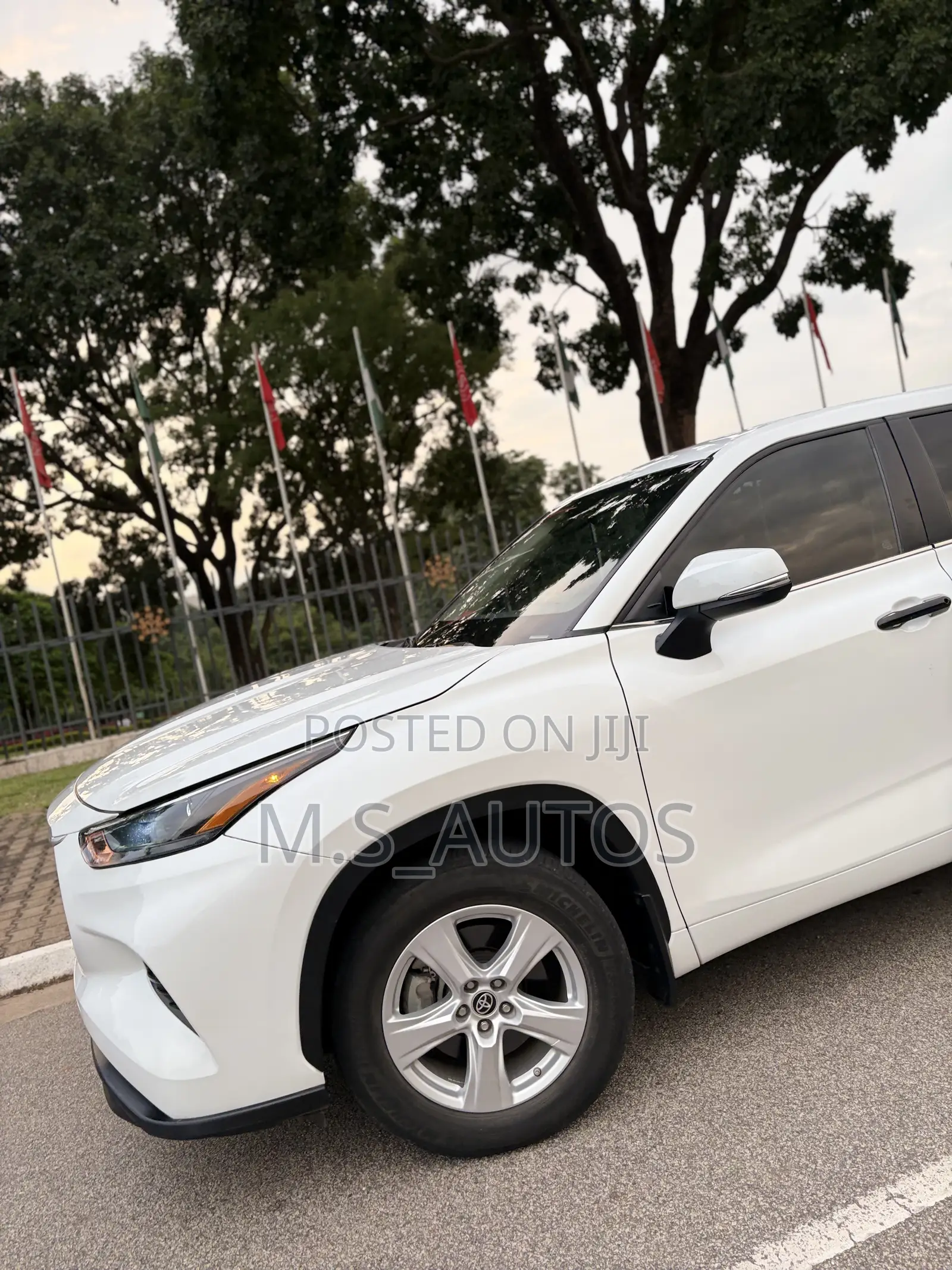 Toyota Highlander XLE FWD 2023 White