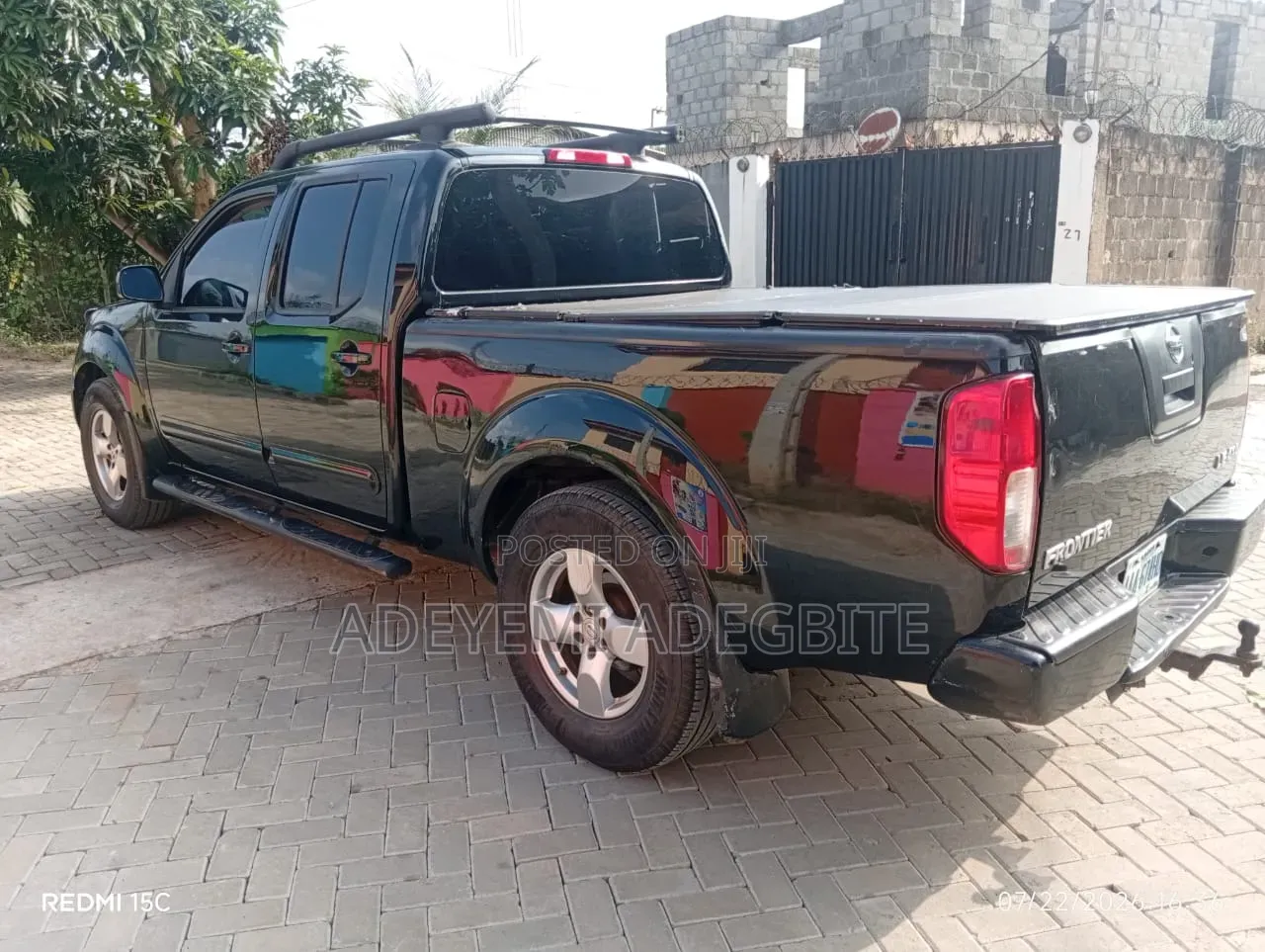 Nissan Frontier 2010 Black