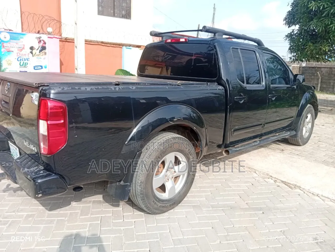 Nissan Frontier 2010 Black