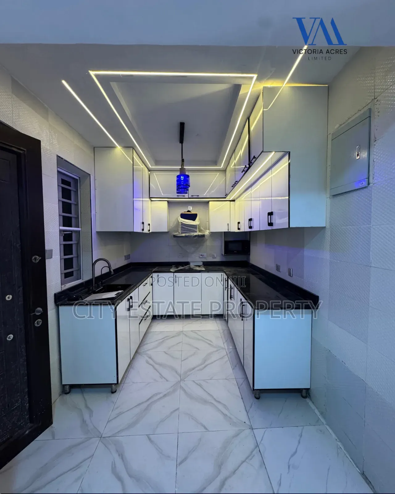 4bdrm Duplex in City Estate, Ilaje / Lekki for sale