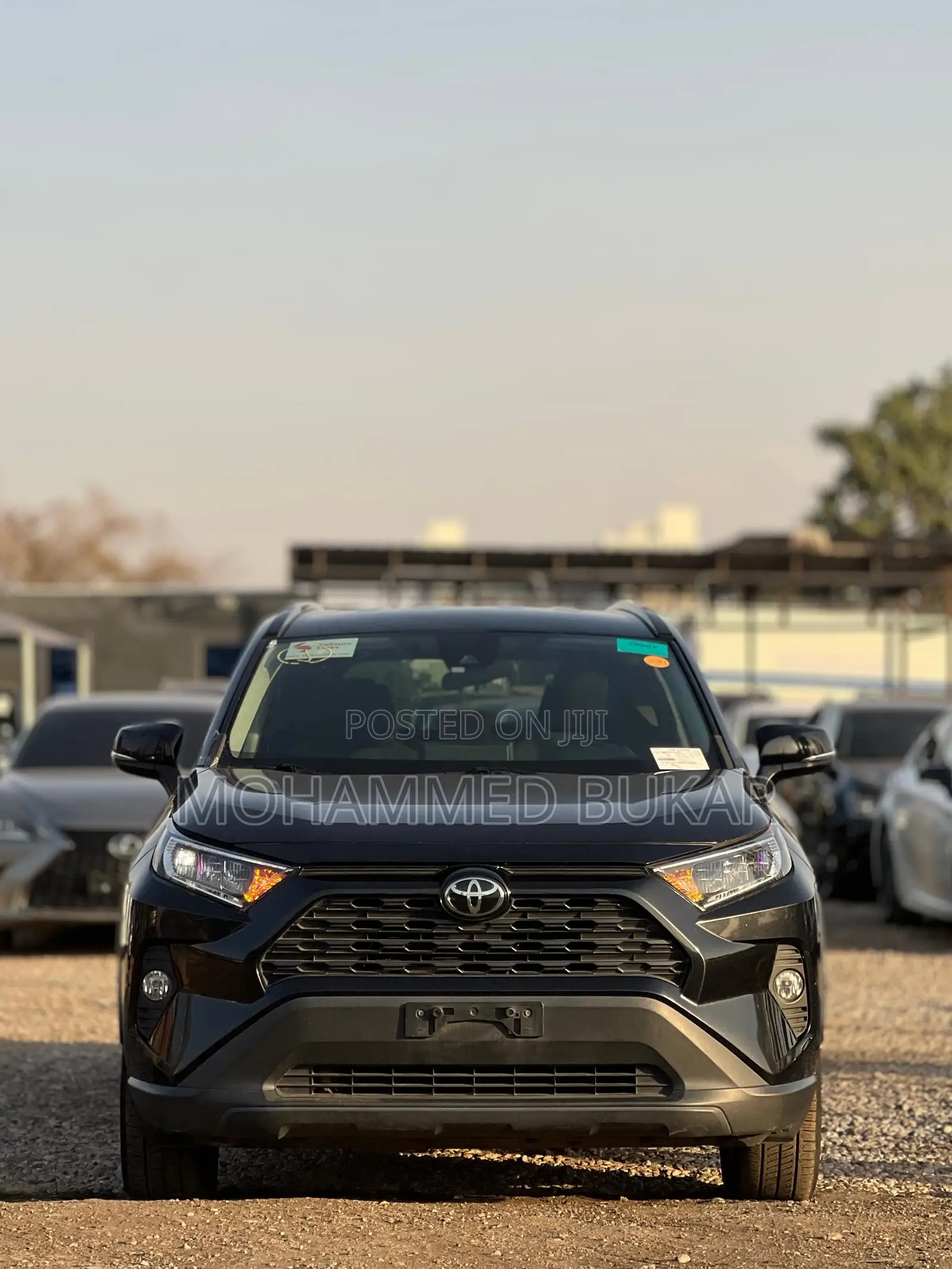 Toyota RAV4 XLE 2021 Black